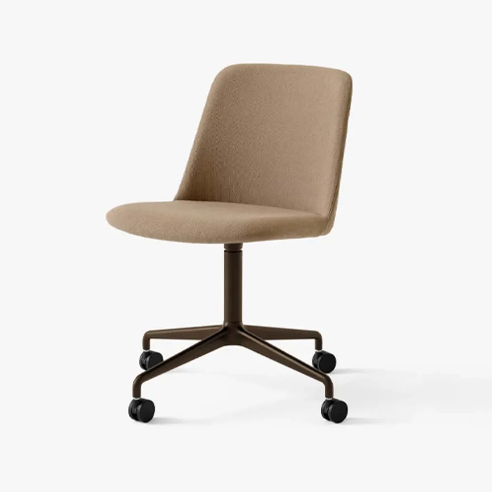 &Tradition Rely HW23 Bürostuhl Stoff hallingdal 224 peanut, bronziertes Gestell