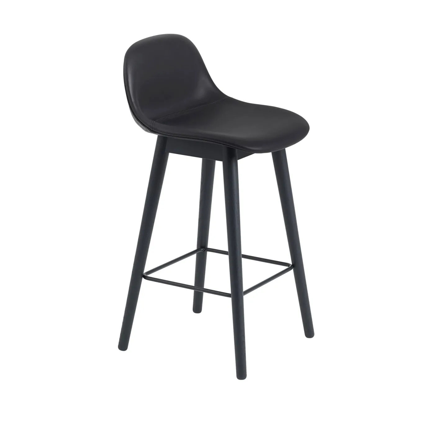 Muuto - Fiber Bar Stool w.Backrest, Wood Base, H:65cm, Silk Leather - Black/Black - Barstolar - Iskos-Berlin - Svart - Trä/Syntetiskt