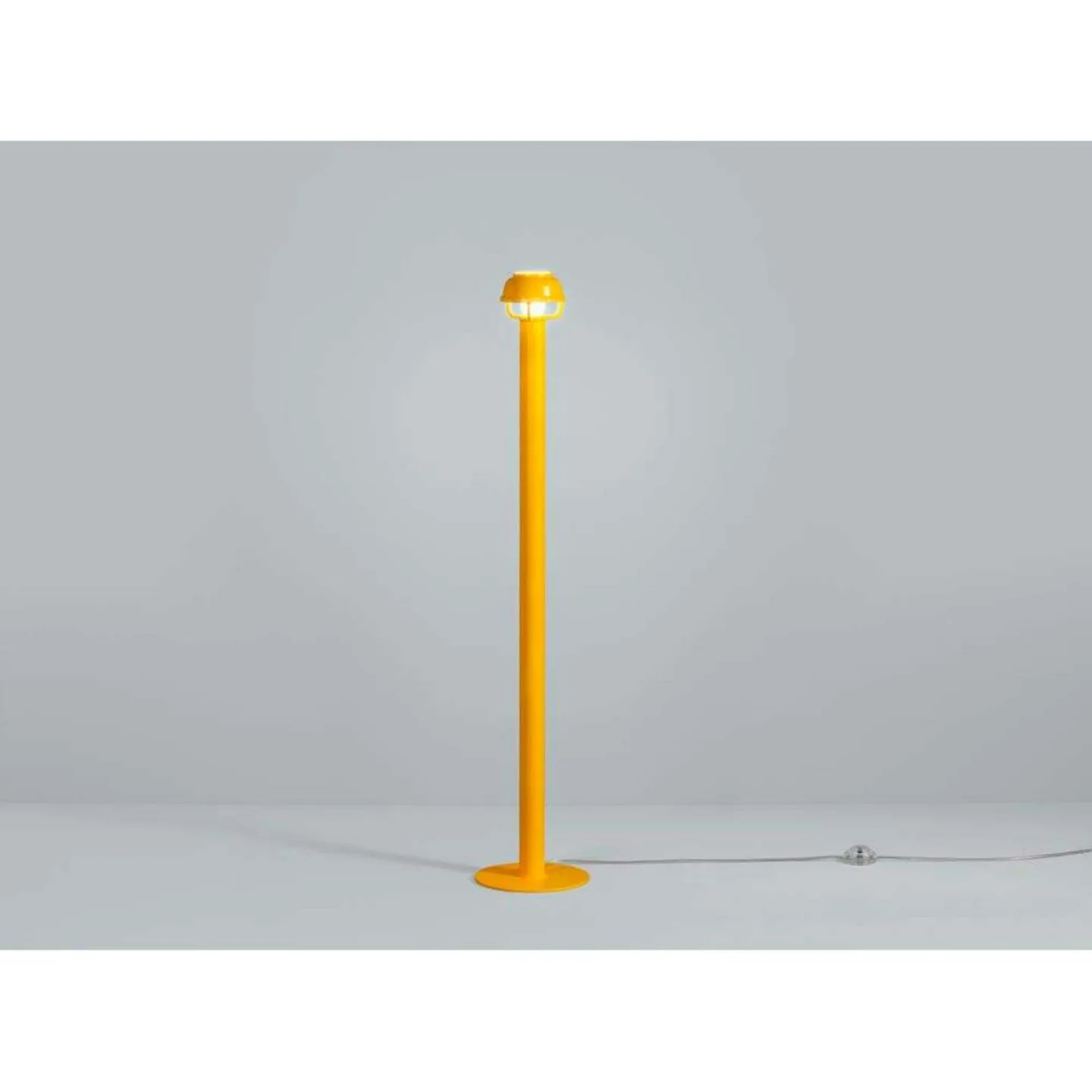 Kori Stehleuchte Orange - Artek - Wohnzimmer - Aluminium