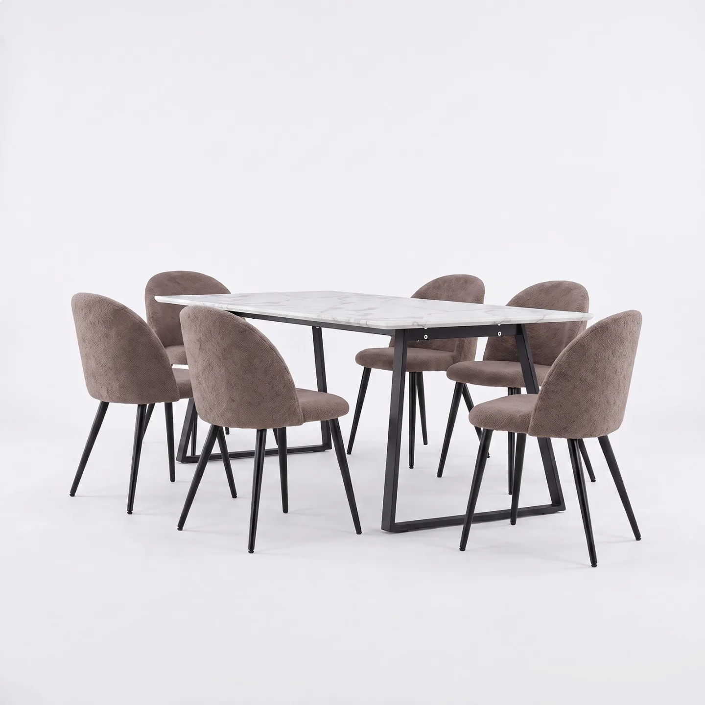 Malaga Essgruppe Esstisch 90x200 cm weiß und 6 Skagen-Stühle Bouclé braun.