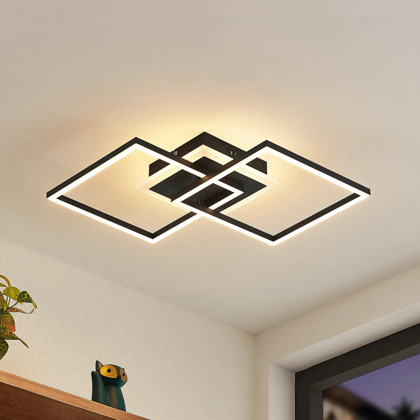 Lindby LED-Deckenlampe Fjardo, eckig, schwarz, CCT, Remote - Wohnzimmer - Modern - Metall - Mehrflammig
