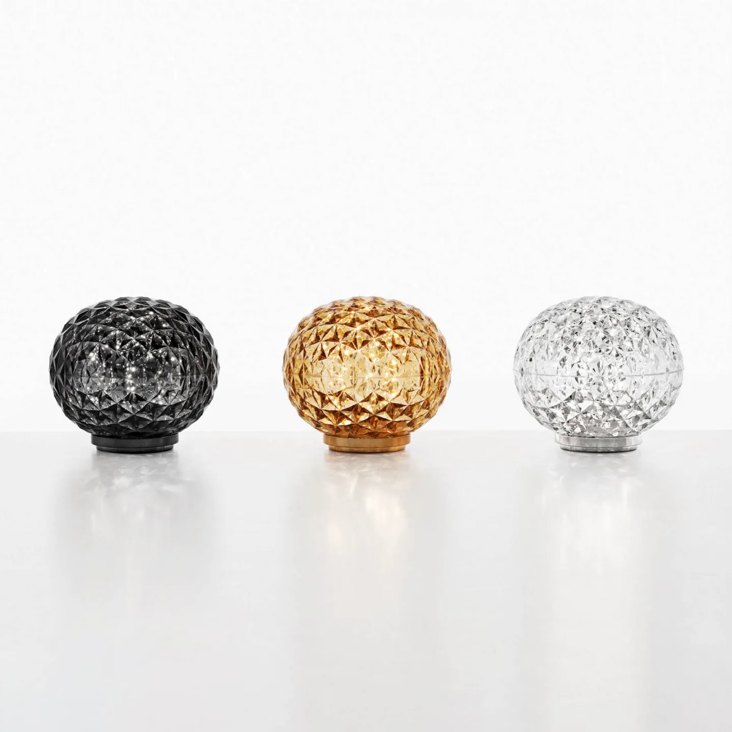 Mini Planet Battery Tischleuchte Crystal - Kartell - Wohnzimmer - Design - Kunststoff - Kugel
