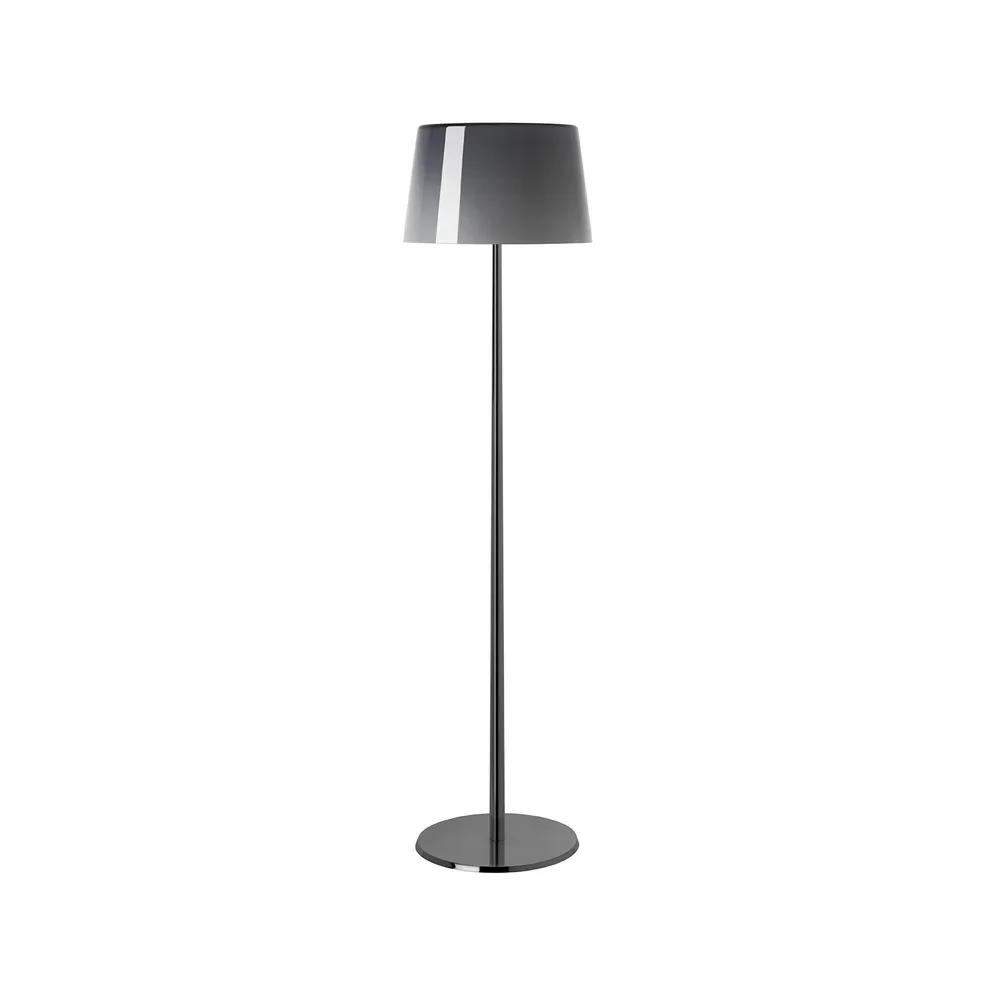 Foscarini Lumiere XXL golvlampa grå, munblåst glas, svart krom