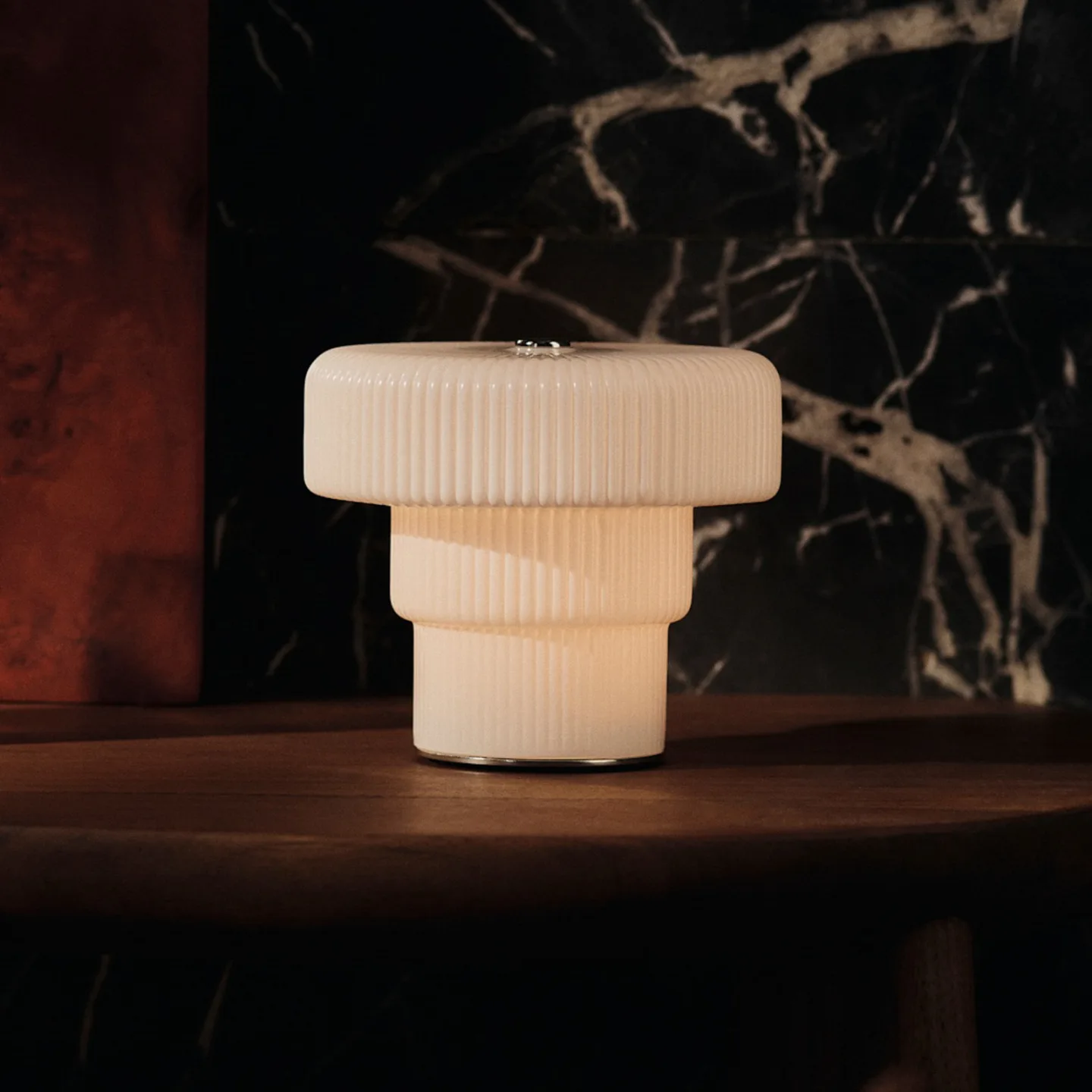 Ripple LED-batteridrevet bordlampe, glass, høyde 10,2 cm - ferm LIVING - Stue - Moderne - Med en lyskilde