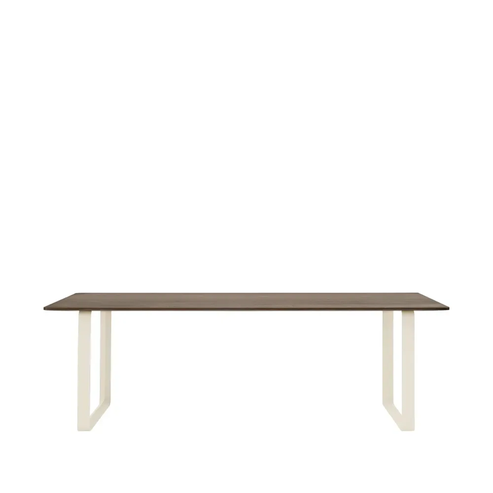 Muuto 70/70 matbord 225x90 cm Solid smoked oak-Sand