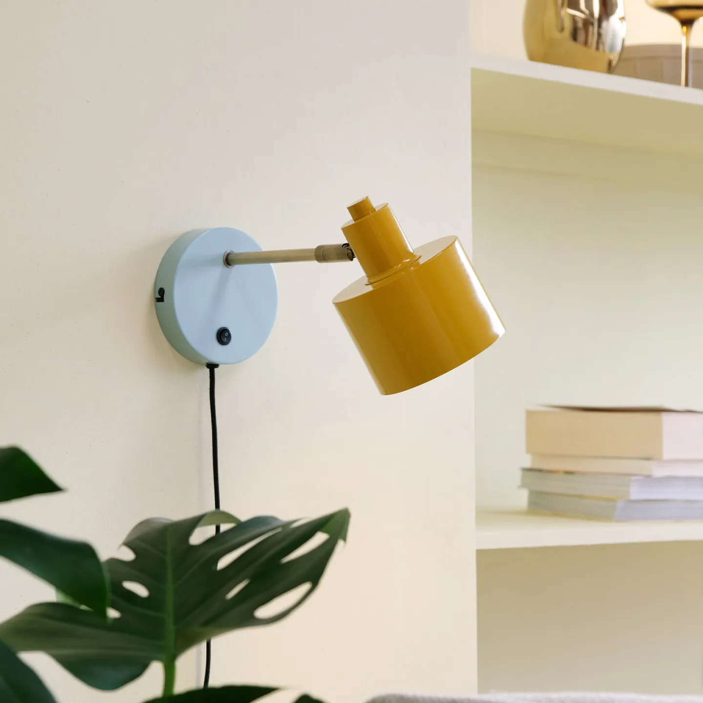 Ocean Wandleuchte Curry/Brass/Turquoise - Dyberg Larsen - Wohnzimmer - Skandinavisch - Metall - Mit Schirm