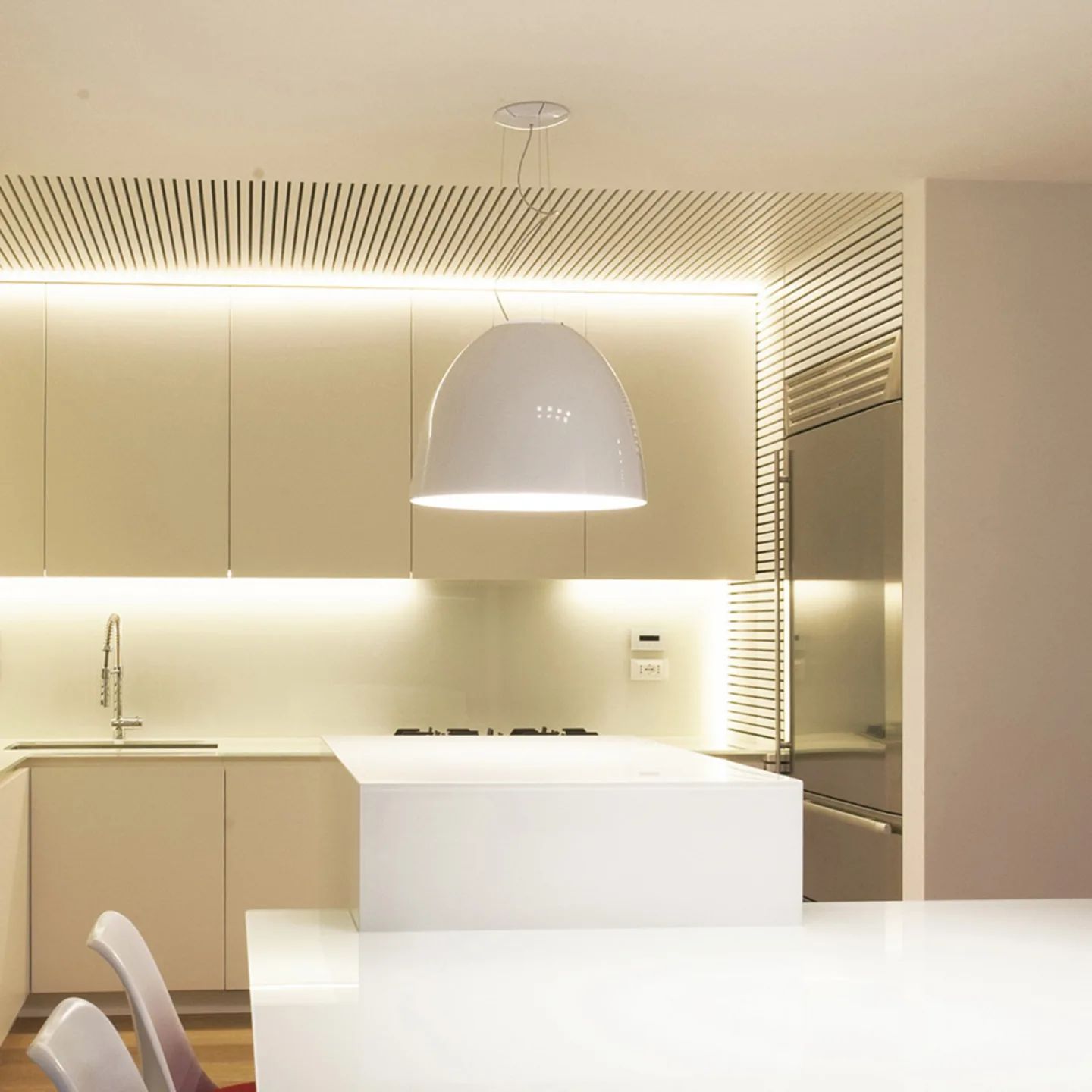Nur Gloss LED-Hängelampe App-steuerbar weiß - Artemide - Wohnzimmer - Design - Kunststoff - Einflammig