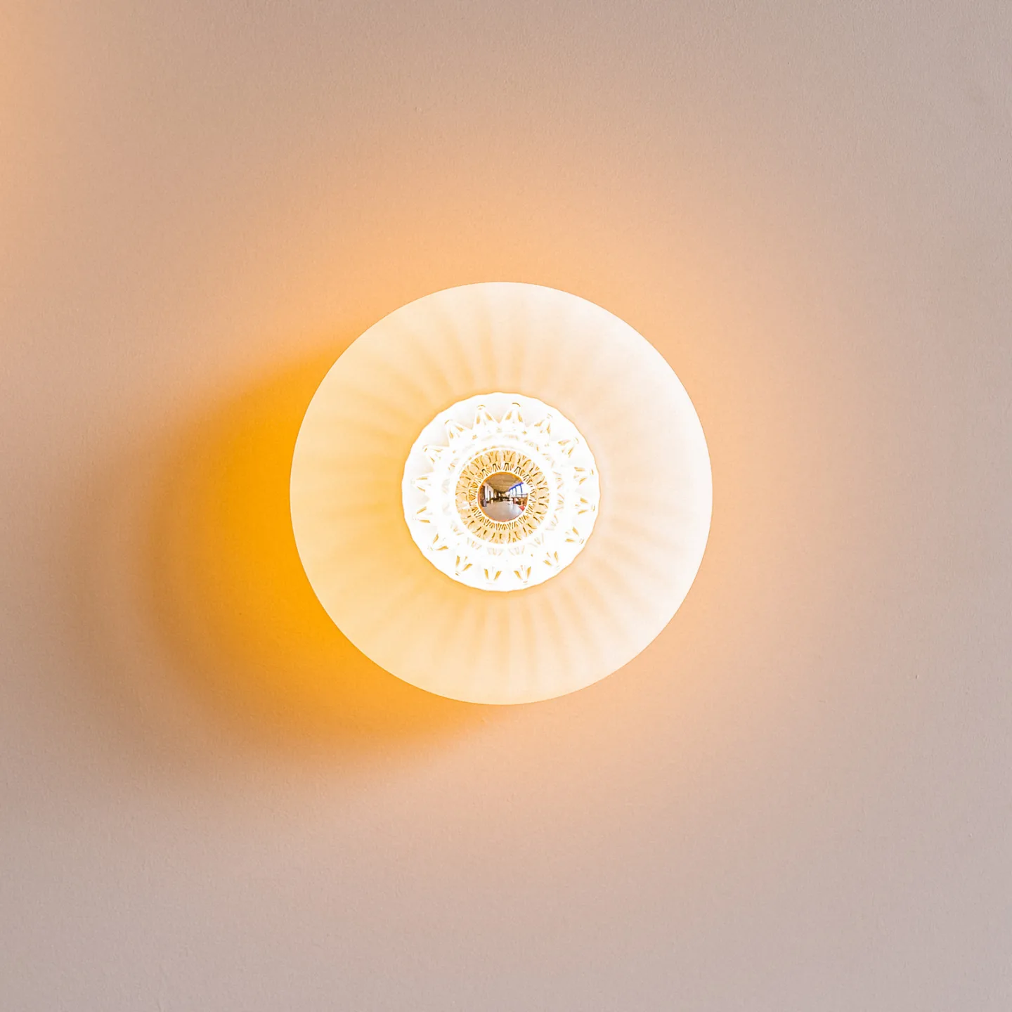 New Wave Optik XL Wandlampe opalweiß, Eyeball - Design By Us New Wave Optic XL - Wohnzimmer - Glas - Einflammig