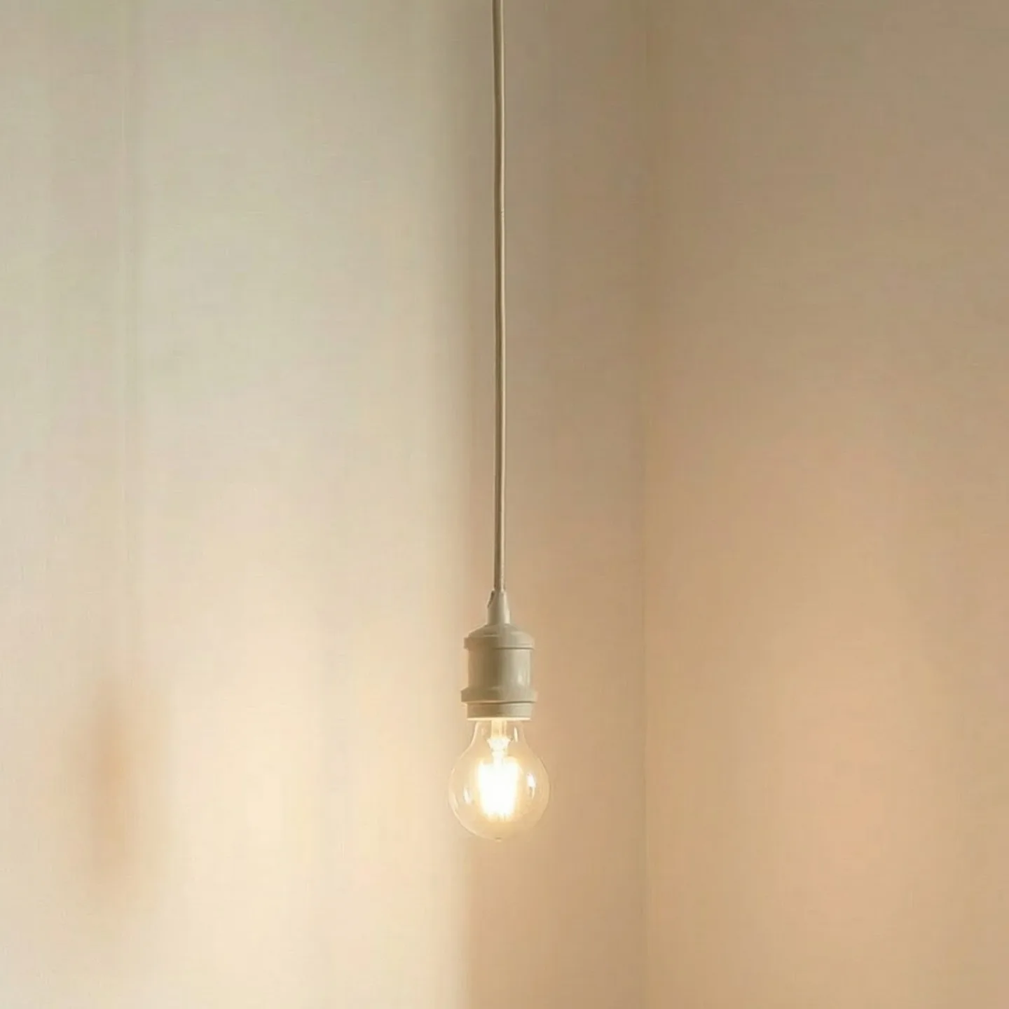 Hattie Pendelleuchte, Fassung E27, Ø 5 cm, beige, Metall - Lindby - Esszimmer - Modern - Aluminium - Einflammig