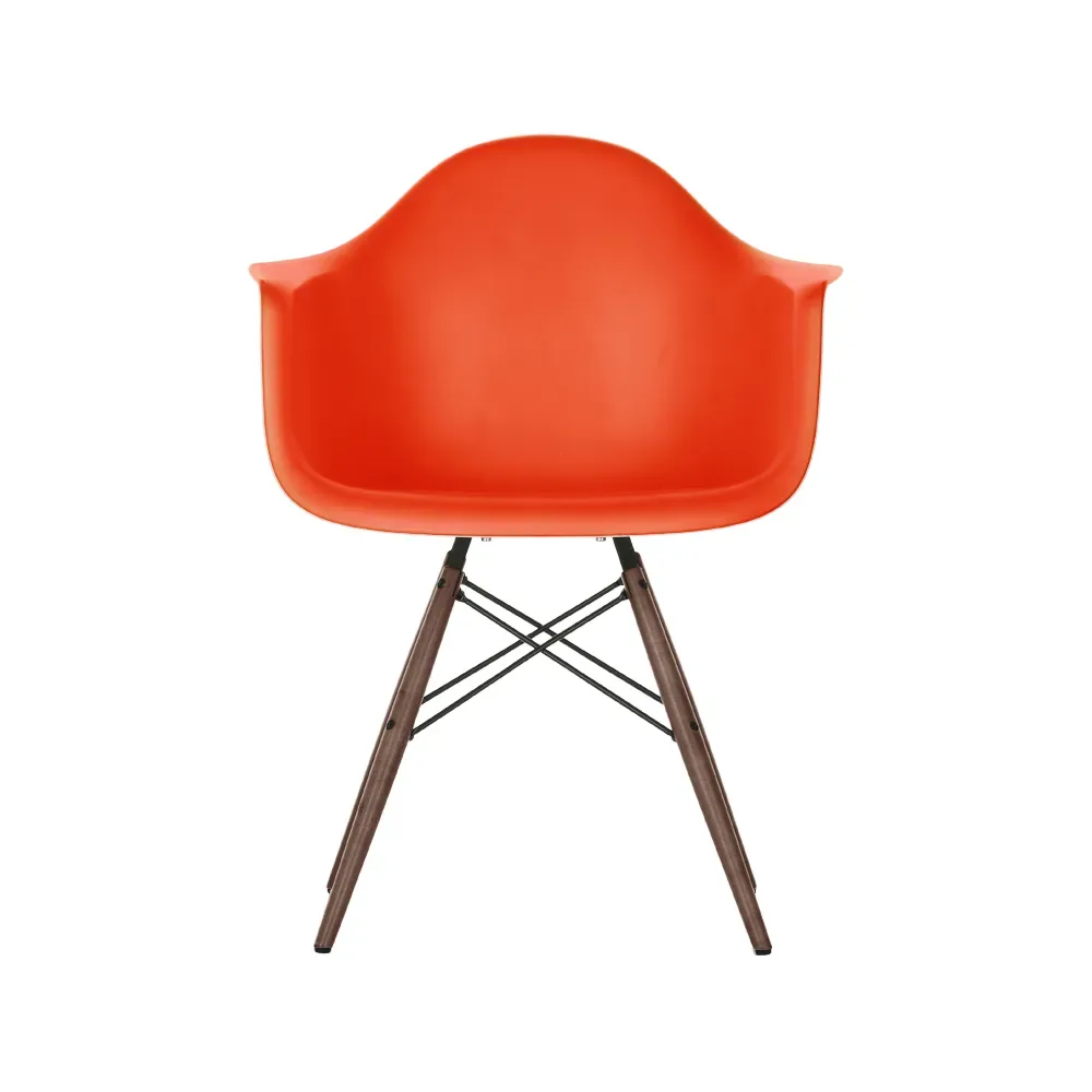 Vitra Eames Plastic Armchair RE DAW stol 03 poppy red-dark maple