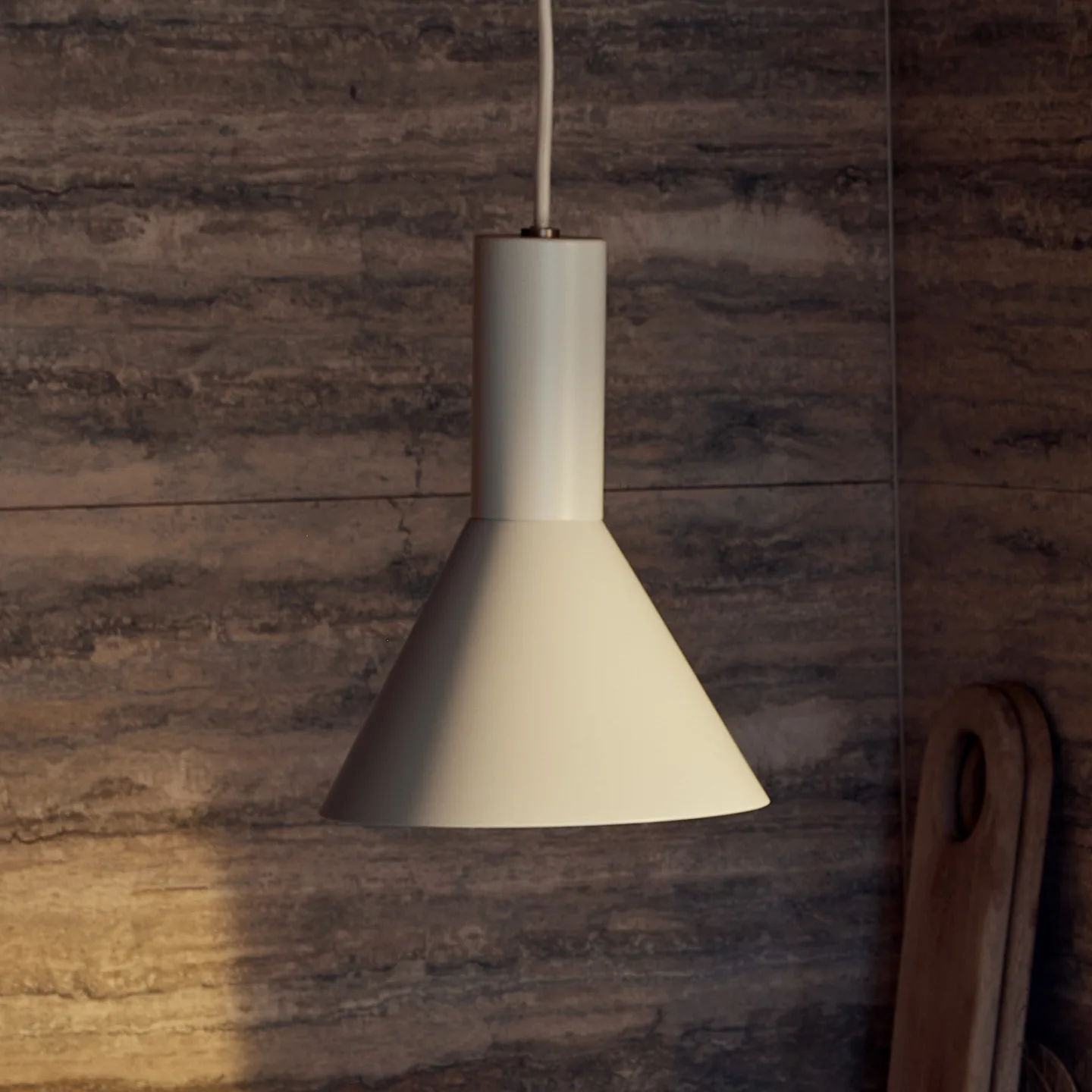 Lyss Pendelleuchte Beige - FRANDSEN - Wohnzimmer - Design - Metall - Einflammig