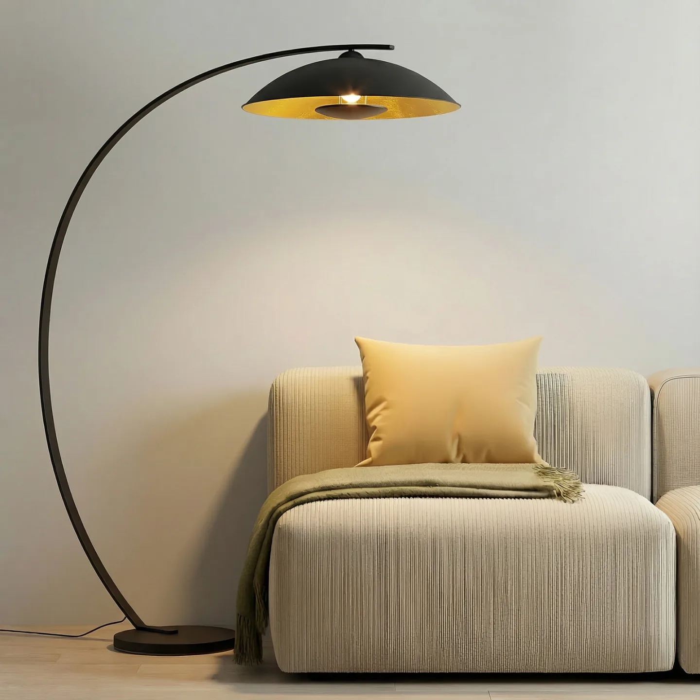 Emilienne Gulvlampe Black/Gold - Lindby - Stue - Moderne - Metall - Med en lyskilde