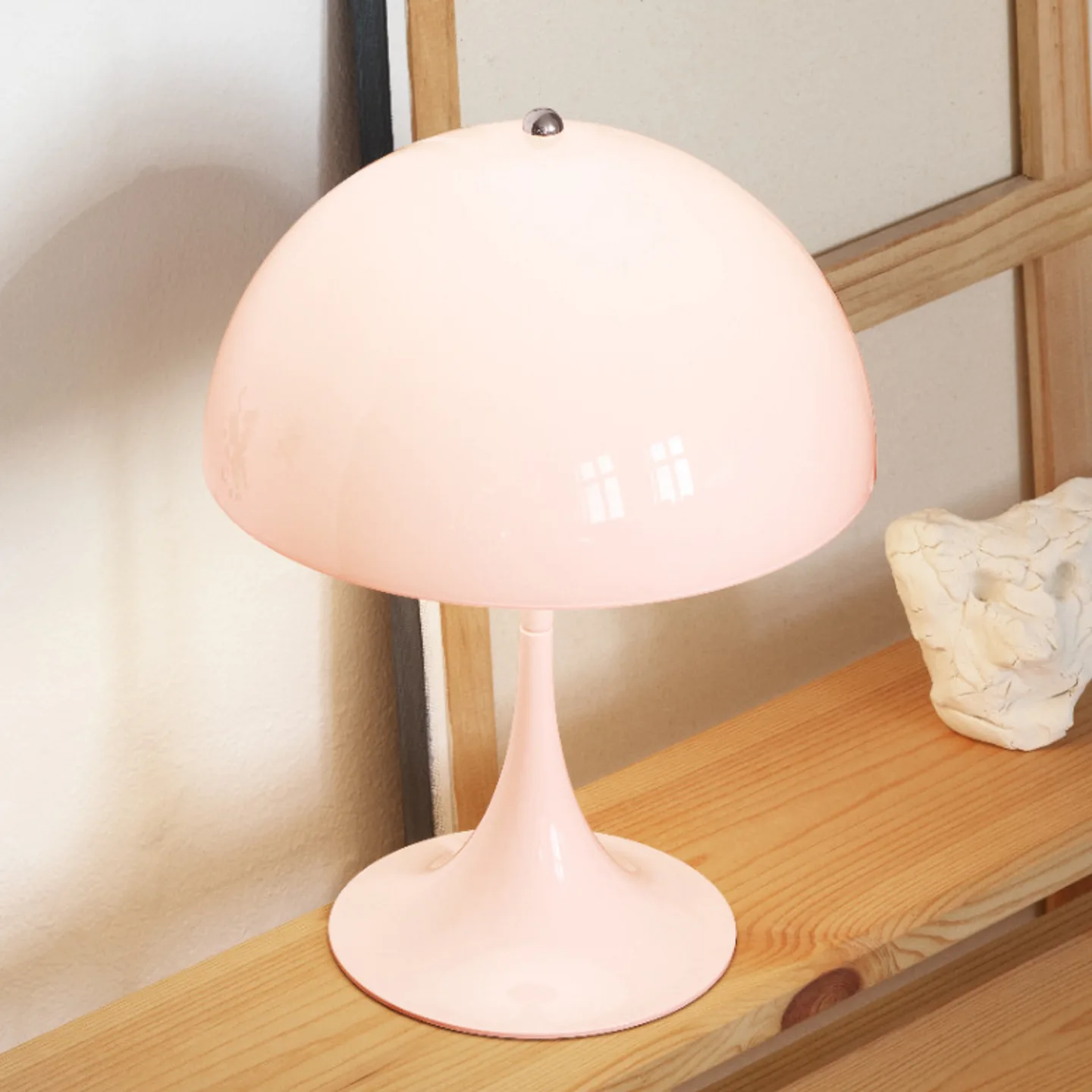 Panthella 250 PORTABLE LED-Akkuleuchte rosa - Louis Poulsen - Wohnzimmer - Modern - Kunststoff - Mit Schirm