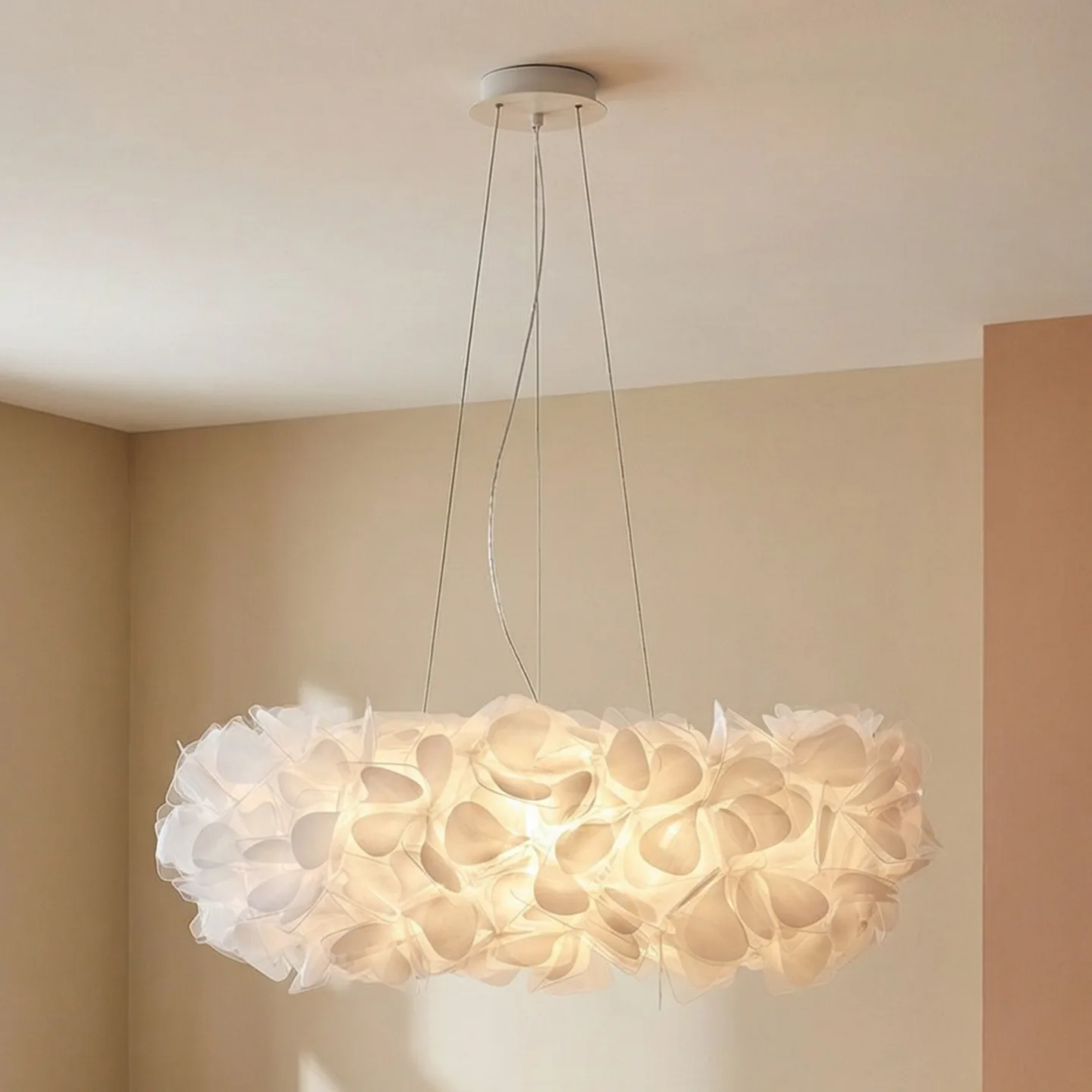 Clizia Mama Non Mama hengelampe, Ø78cm, hvit/klar - Slamp - Stue - Design - Plast - Med flere lyskilder