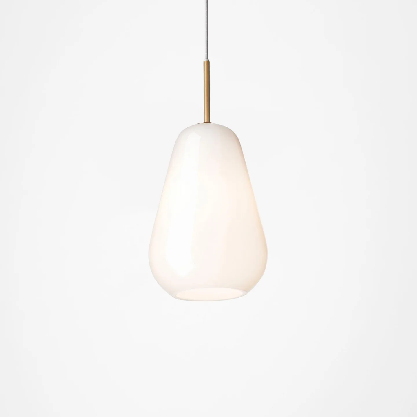 Anoli 1 Pendelleuchte Small Nordic Gold/Opal White - Nuura Nuura Aps - Wohnzimmer - Design - Glas - Einflammig