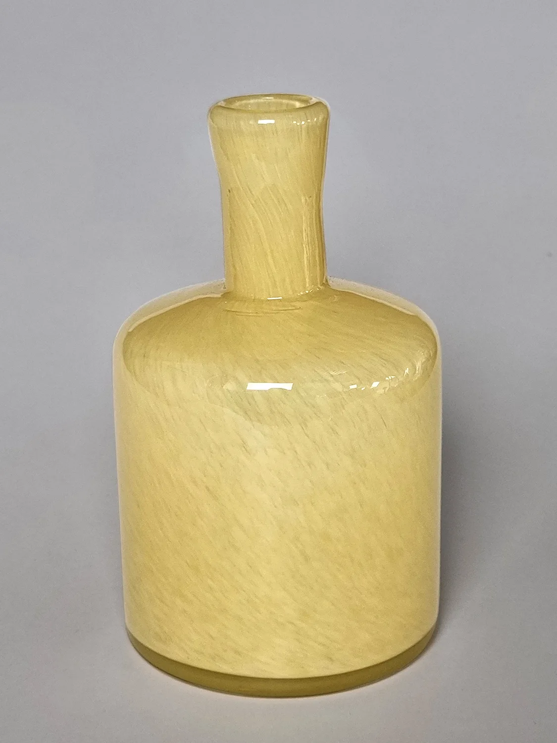 Vase - Euphoria (soft yellow) (Størrelse: 10 x 17 cm)