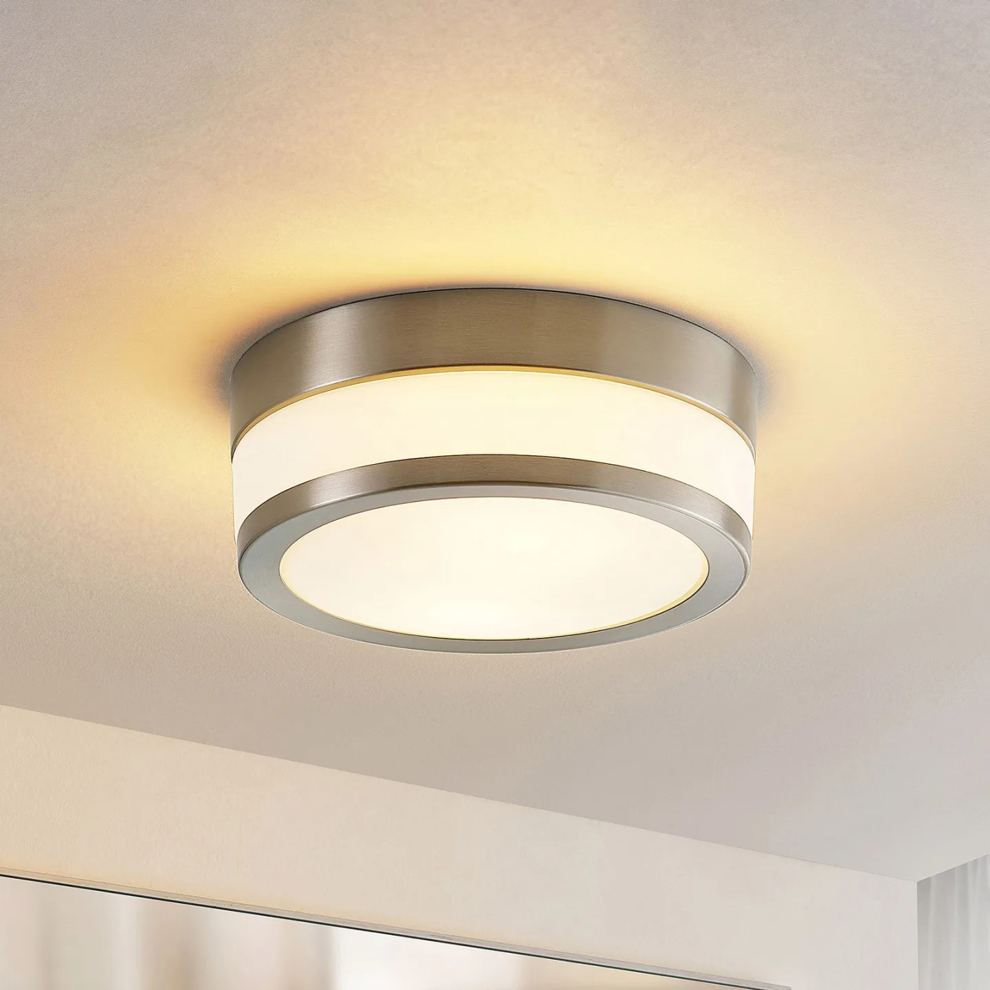 Flavi taklampe Opal/Nikkel - Lindby - Bad - Moderne - Metall - Rund