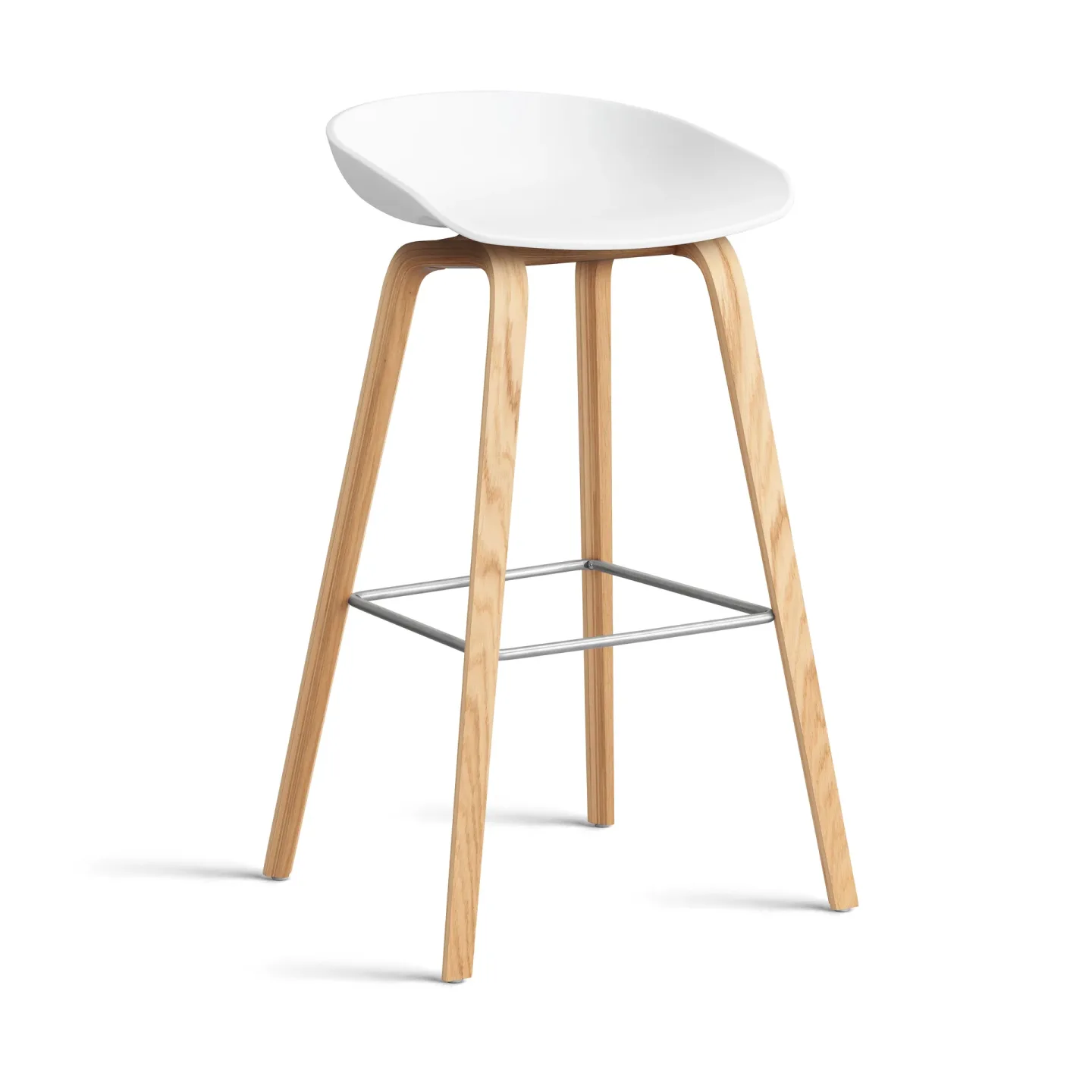 HAY About a Stool 32 High Barhocker lackiertes Eichen­gestell 2.0 Weiß-Edelstahlstütze