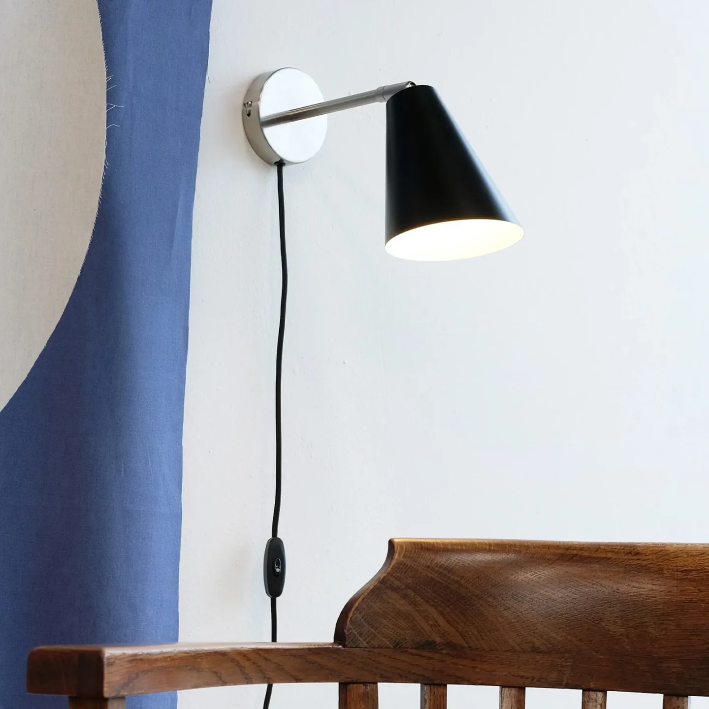 Oswald Wandleuchte Black/Steel - Dyberg Larsen - Wohnzimmer - Design - Metall - Mit Schirm