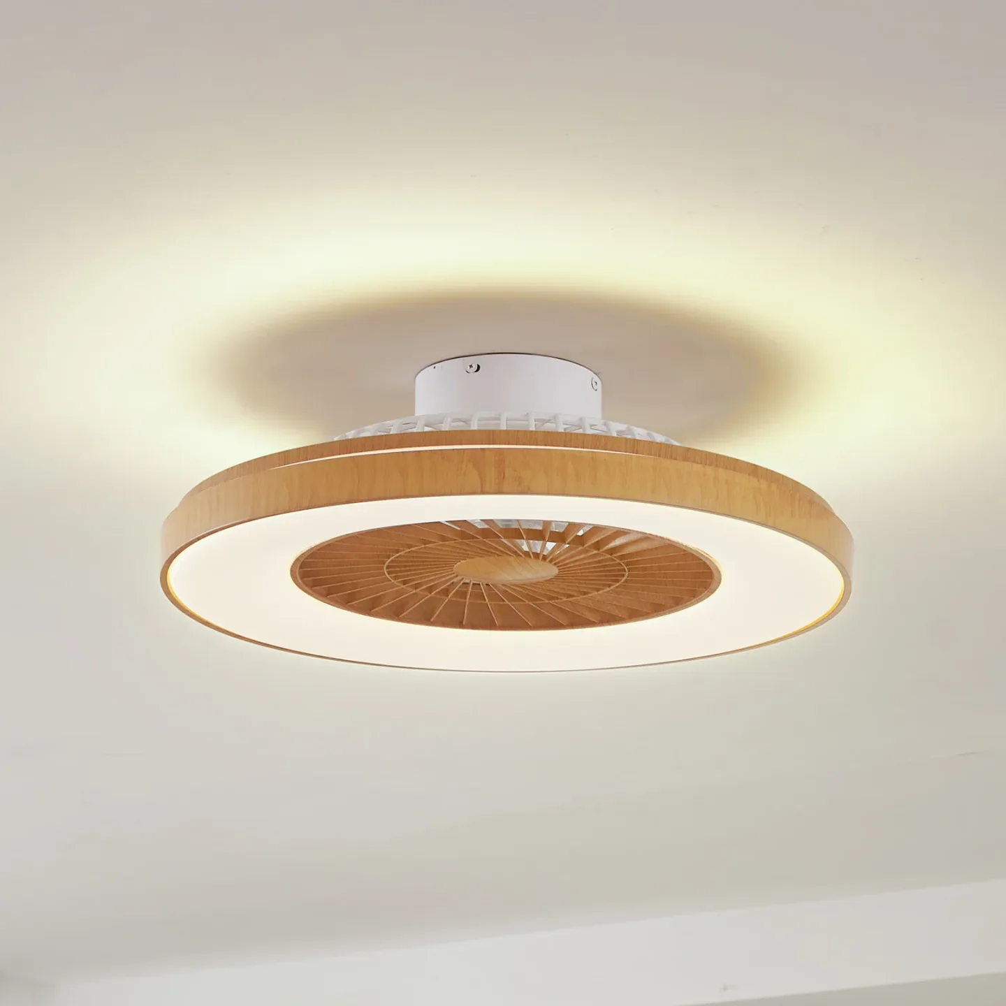 Teleo LED Takfläkt CCT Trä - Lindby - Vardagsrum - Modern - Plast