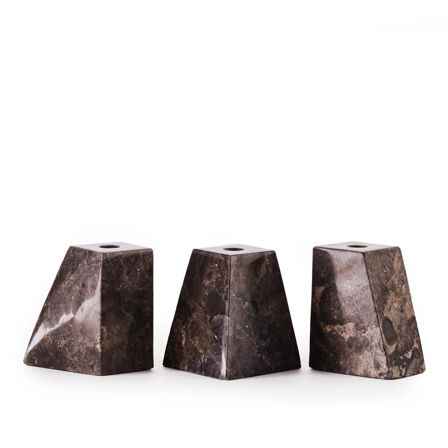 Dusty Deco - Pyramid candle holders Grey Set Of Three Triangle - Ljusstakar - Edin & Lina Kjellvertz - Grå