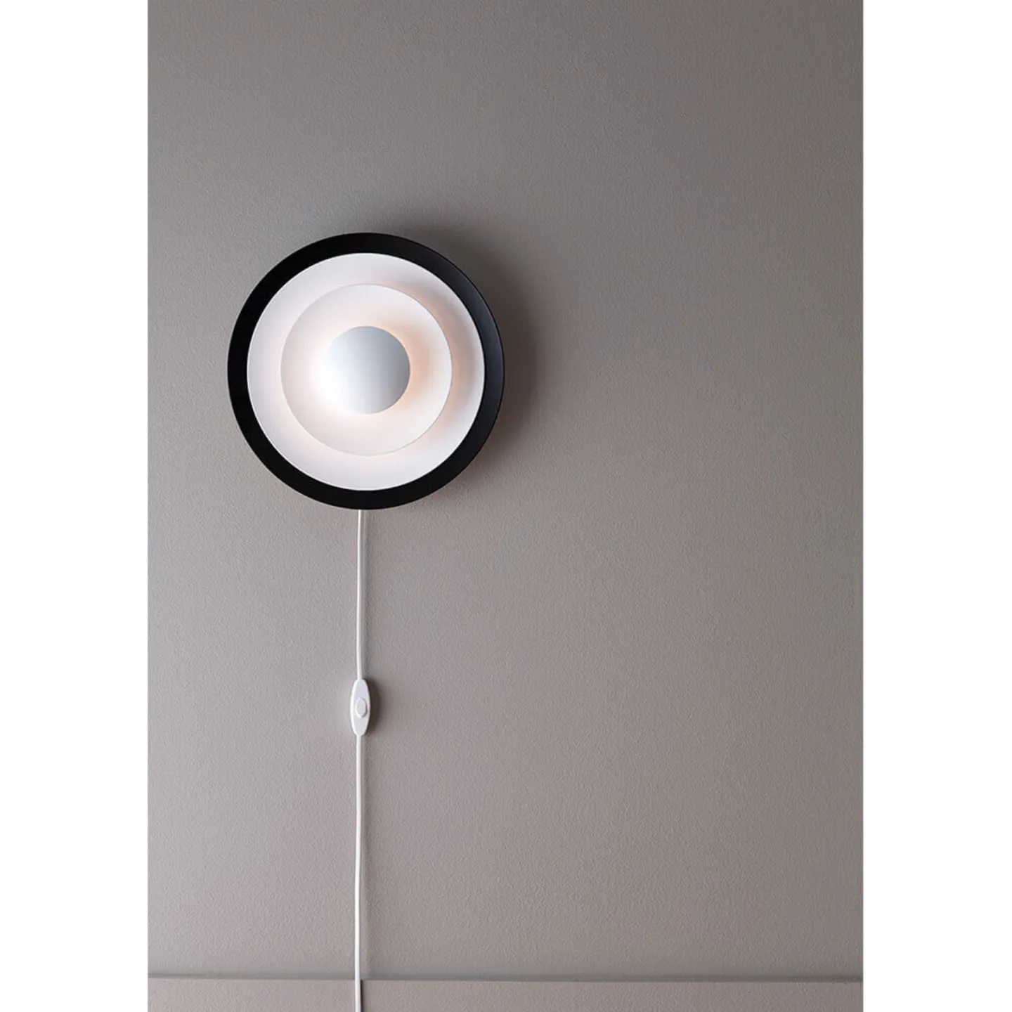 Diablo LED-væglampe, rød/sort, Ø 30 cm - Belid - Stue - Metal
