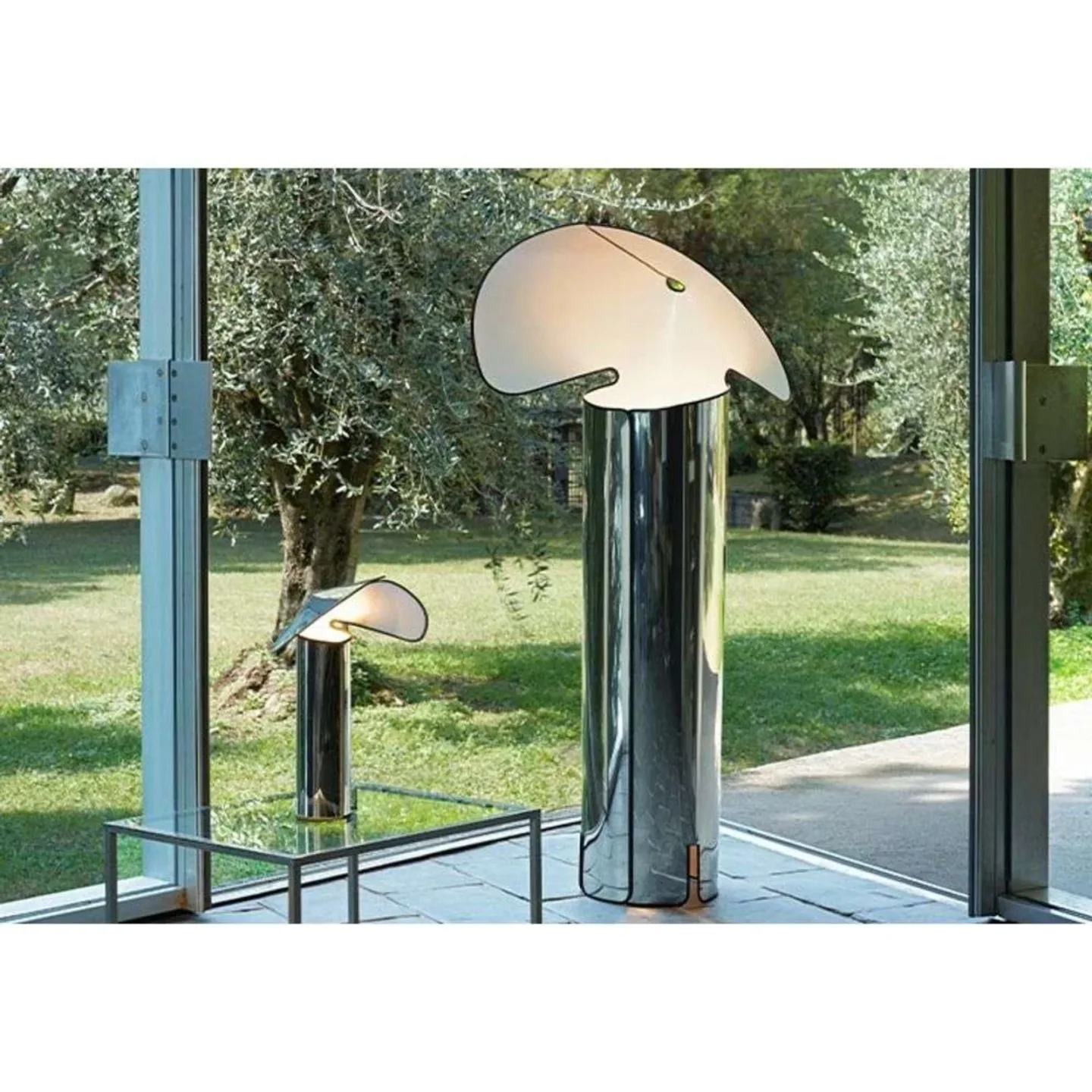 Chiara Bordslampa Aluminium/Anthracite - Flos - Vardagsrum - Metall