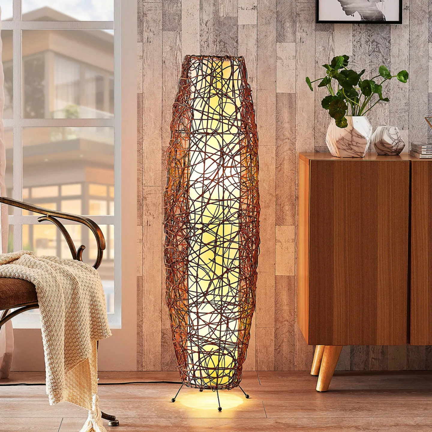 Nias Stehleuchte Brown/White - Lindby - Wohnzimmer - Boho - Holz - Einflammig