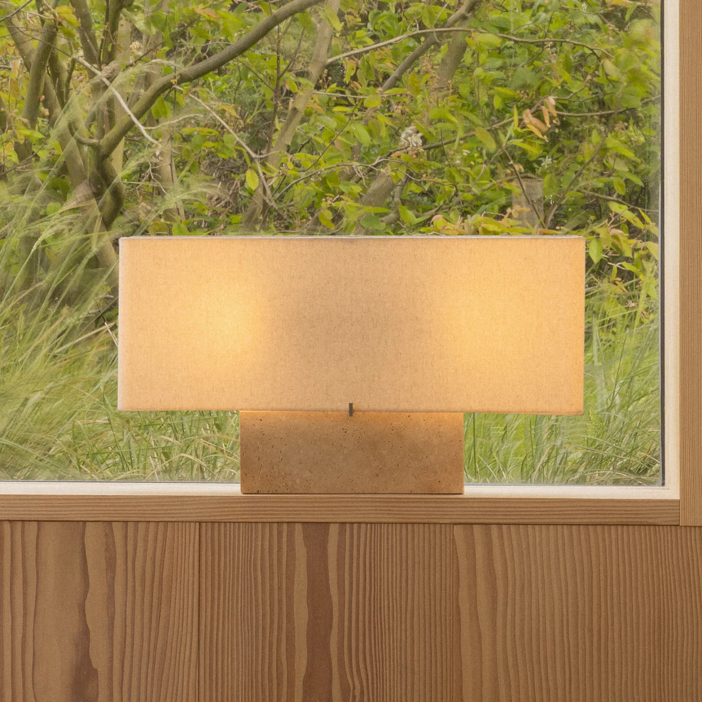 Audo Copenhagen Nonna bordslampa 30 cm Travertine-sand