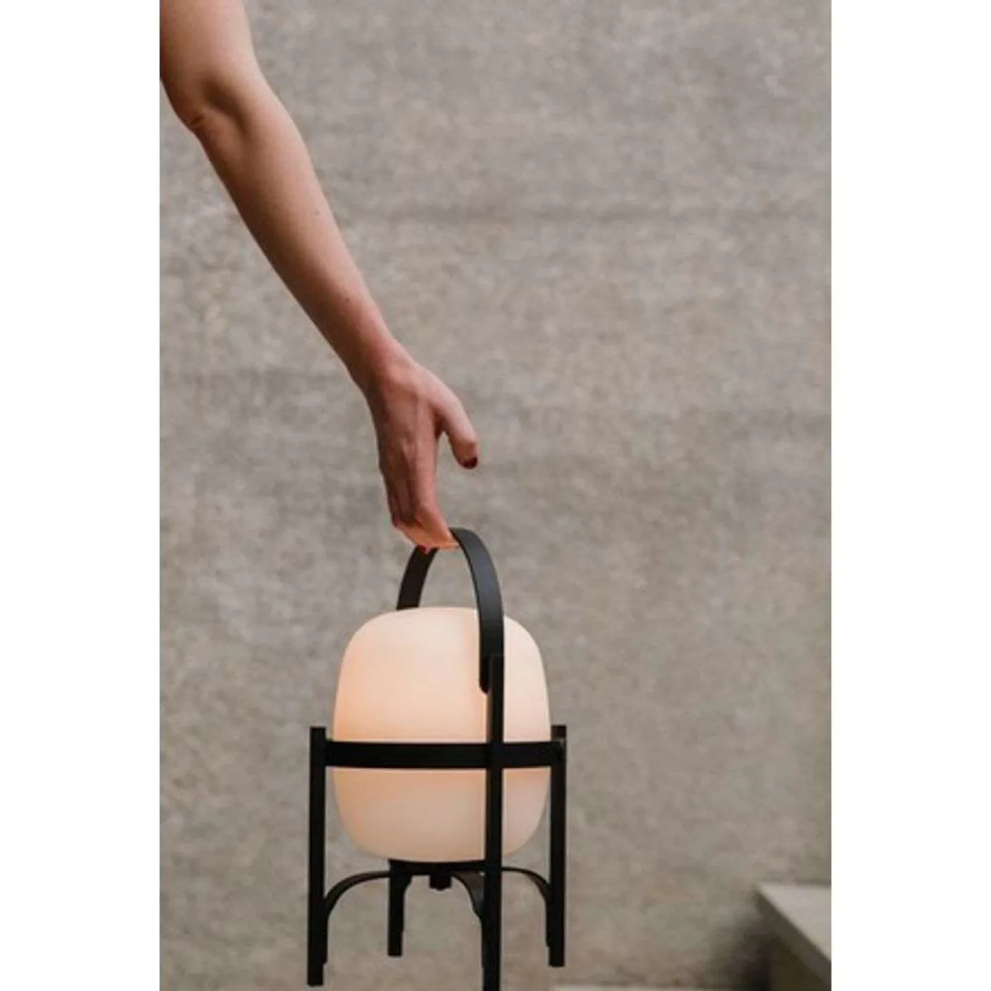 Cestita Alubat Portable Bordslampa IP65 Svart - Santa & Cole - Vardagsrum - Metall
