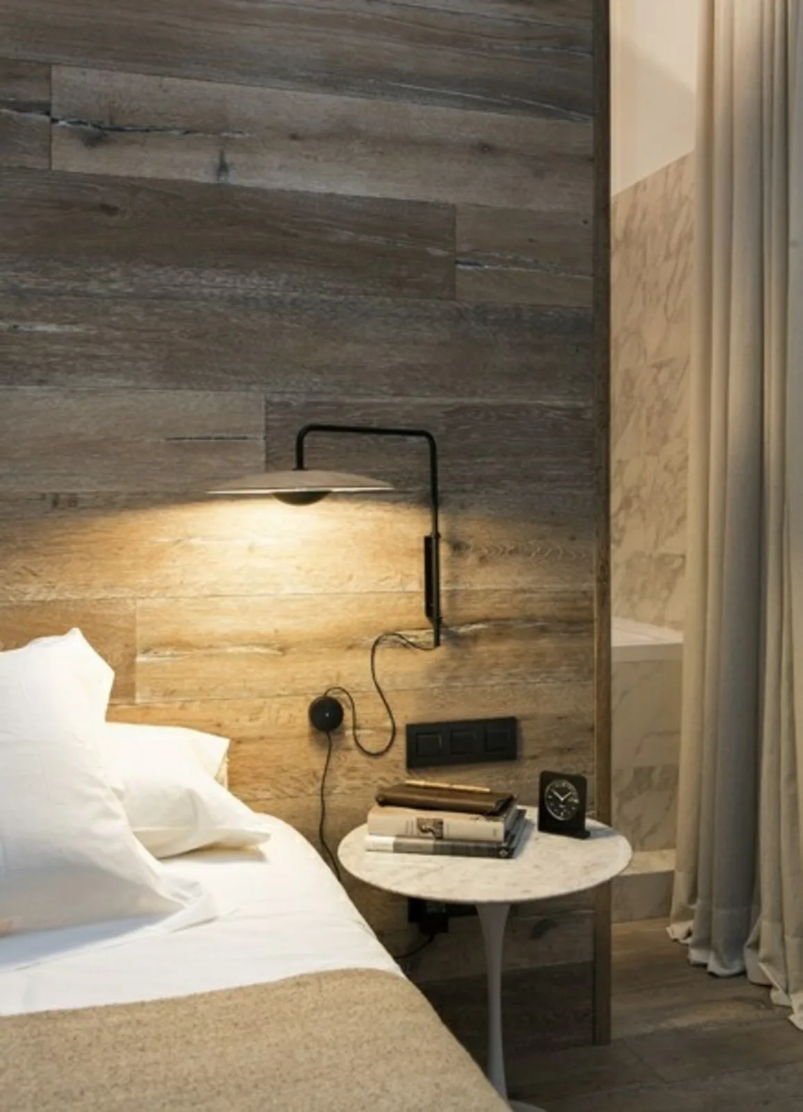 Ginger 20 A (On/Off) Væglampe Hardwired Oak - Marset - Aluminium