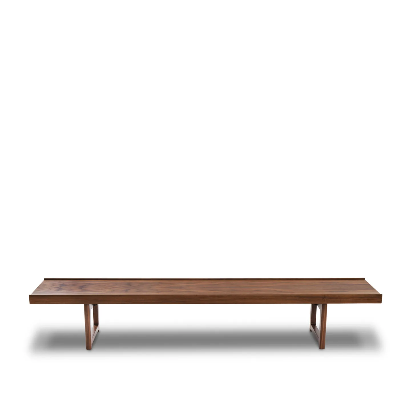 Fjordfiesta - Krobo 200 Low / Walnut - TV-bänkar - Torbjøn Afdal - Träfärgad - Trä