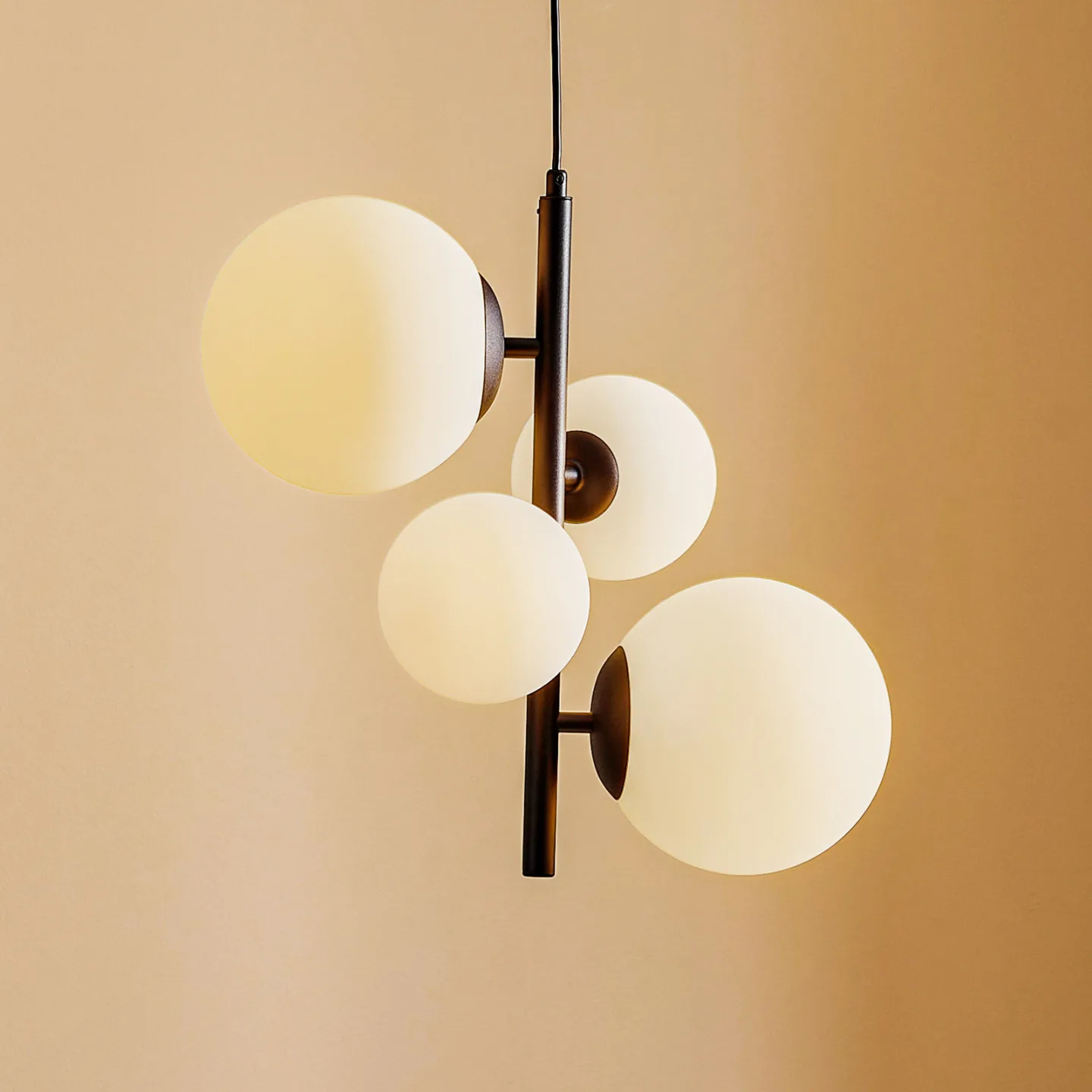 Dione hänglampa, svart, 4 lampor - ALDEX - Vardagsrum - Modern - Glas - Med flera ljuskällor