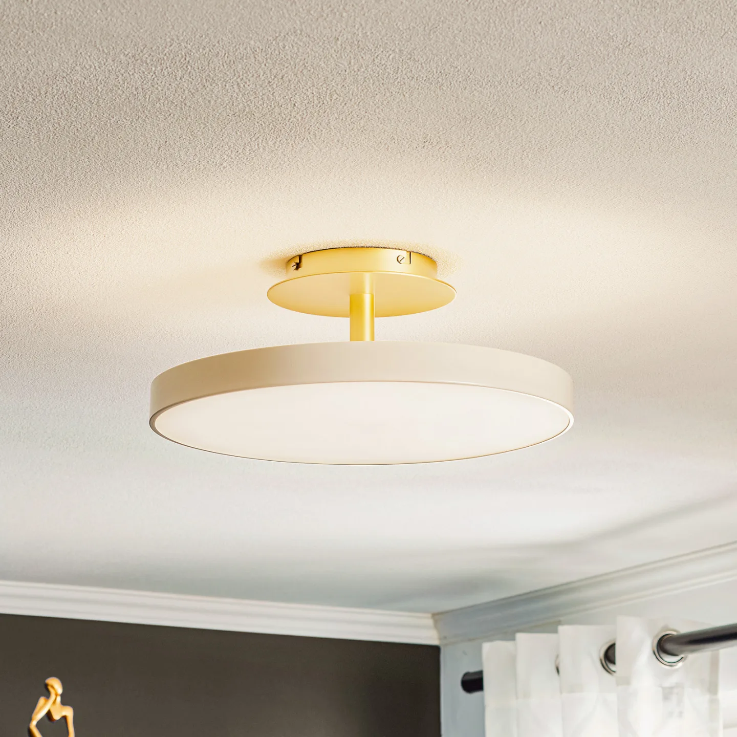 Asteria Up Deckenleuchte Medium Pearl White - UMAGE Asteria Up Medium - Wohnzimmer - Design - Metall - Mit Abstand