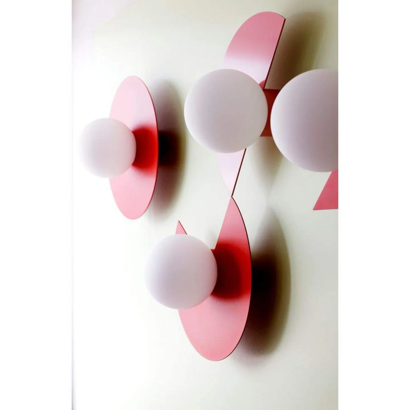 Candy Big Circle 270 S Wandleuchte, rot - Swedish Ninja - Wohnzimmer - Metall