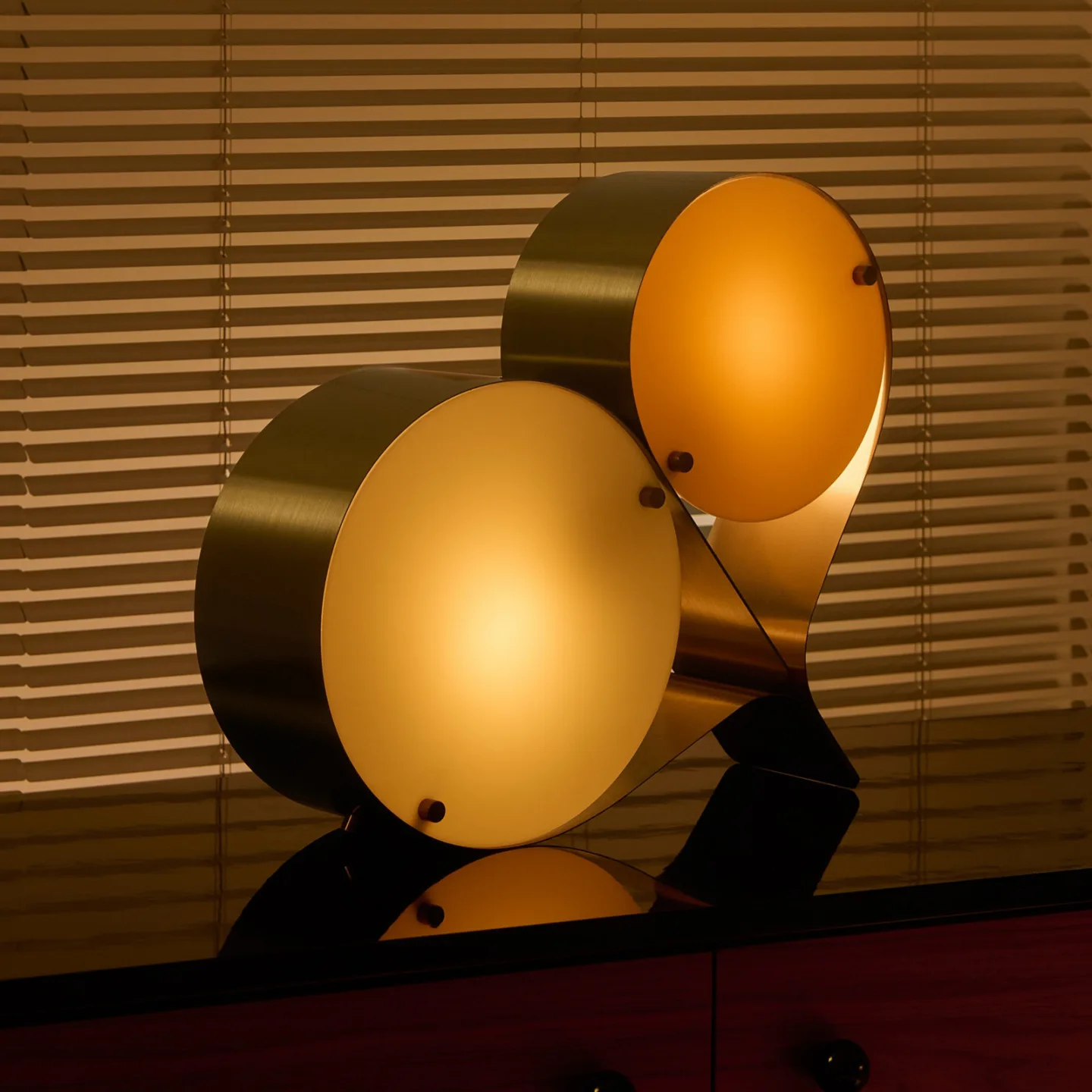 Coppia Tischleuchte Bronze Stahl/Ivory/Blush - GUBI - Wohnzimmer - Modern - Kunststoff - Mehrflammig