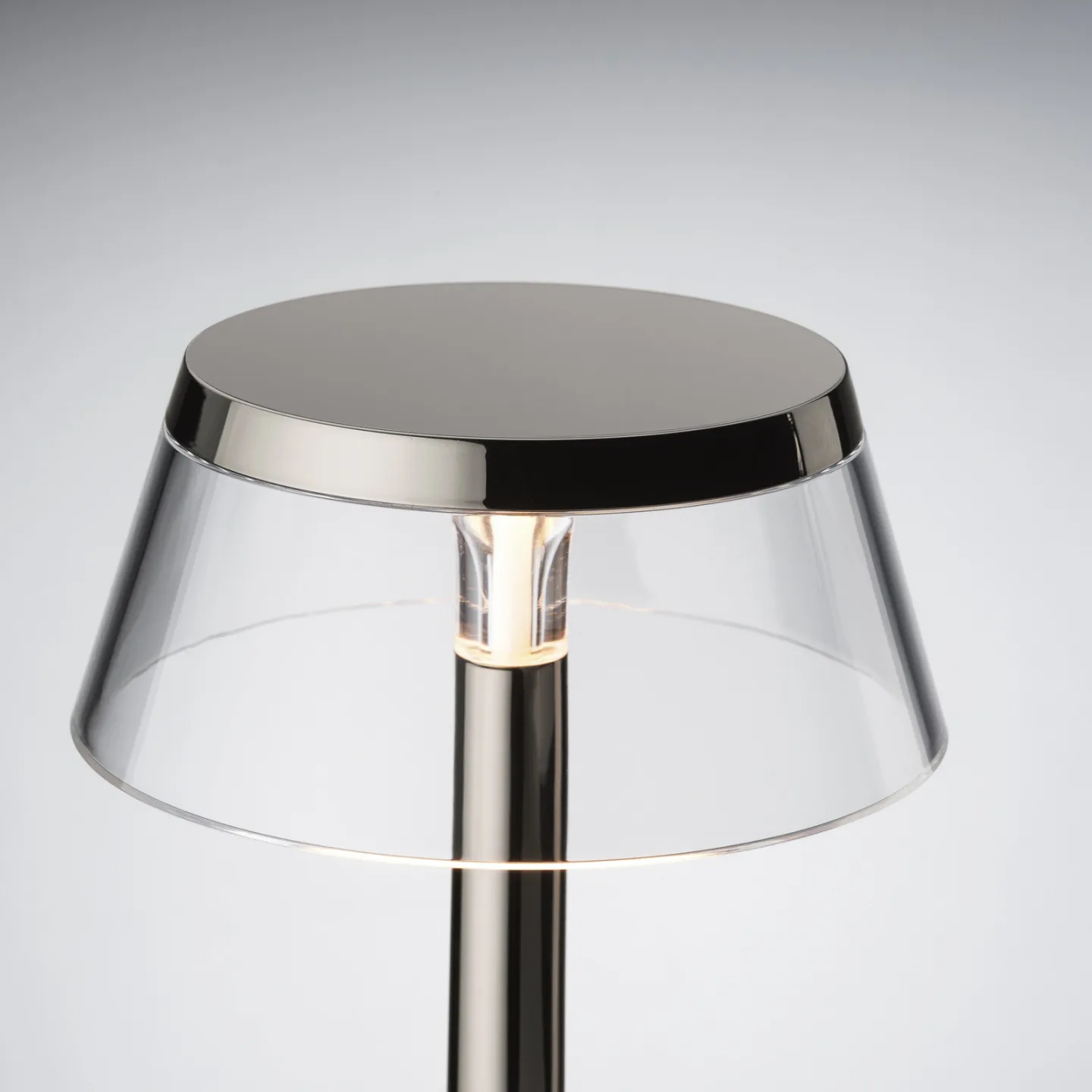 Bon Jour Unplugged Tischleuchte Chrome/Black - Flos - Flurbereich - Design - Kunststoff - Mit Schirm