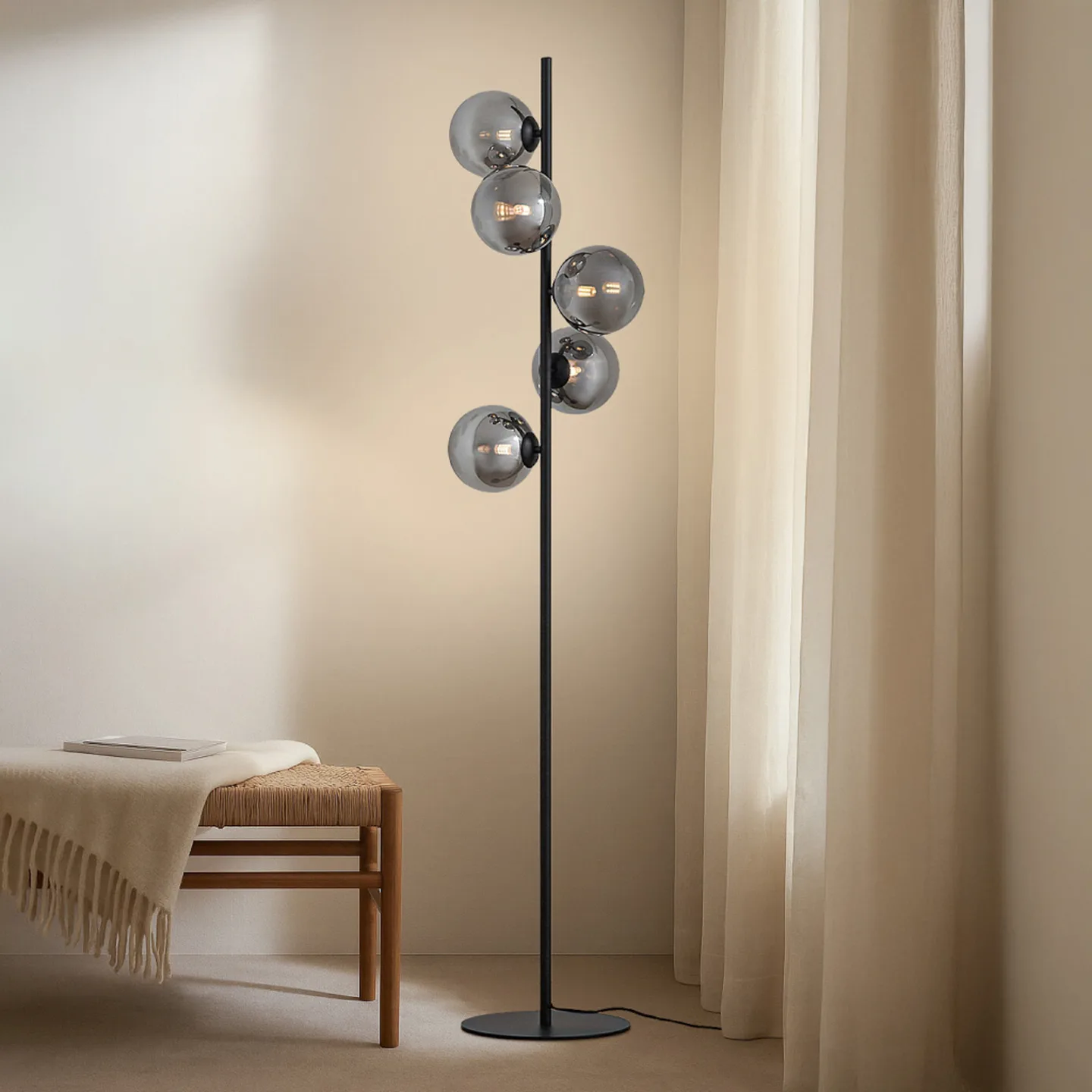 Orbelia Stehleuchte, schwarz, 5-flammig, Glas - Lindby - Wohnzimmer - Modern - Mehrflammig
