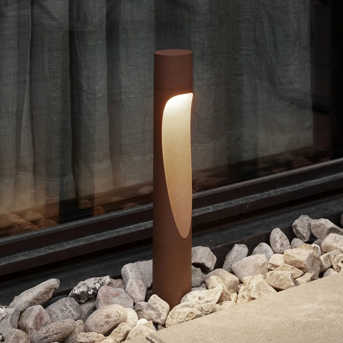 Flindt Garden Havelampe Kort LED 2700K m/Base Corten - Louis Poulsen - Design - Aluminium - Med én lyskilde