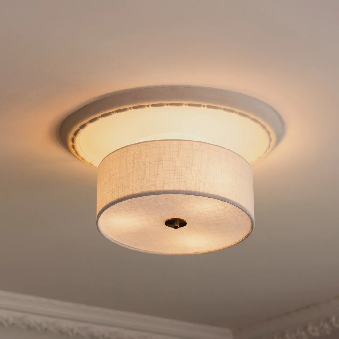 Noah 35 Deckenleuchte weiß - Globen Lighting - Wohnzimmer - Skandinavisch - Stoff / Textil - Mit Schirm