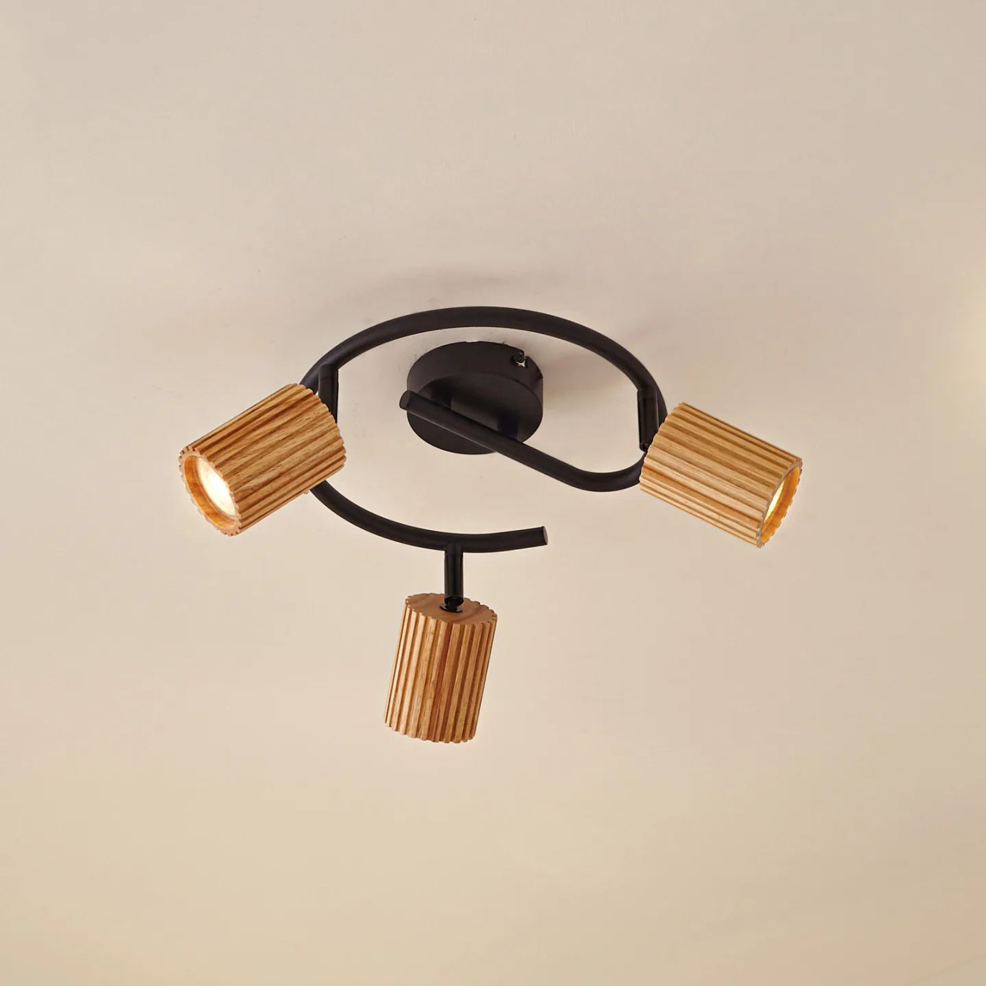 Stralino Deckenstrahler, 3-flammig, Ø31cm, Holz - Lindby - Flurbereich - Modern - Mehrflammig