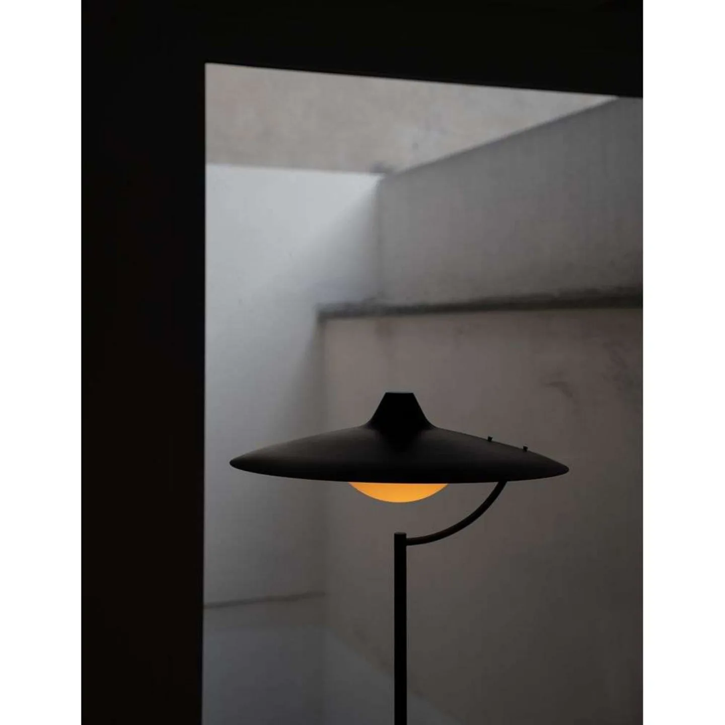 Biny Gulvlampe Black - DCW - Stue - Metall