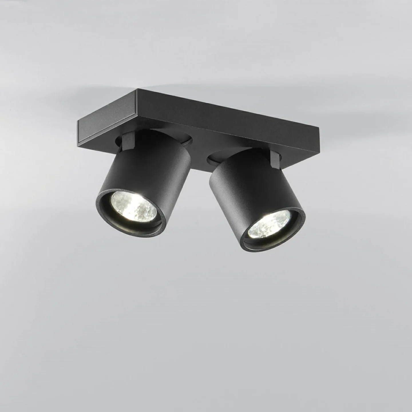 Focus 2 LED Deckenleuchte 3000K Schwarz - LIGHT-POINT - Wohnzimmer - Aluminium