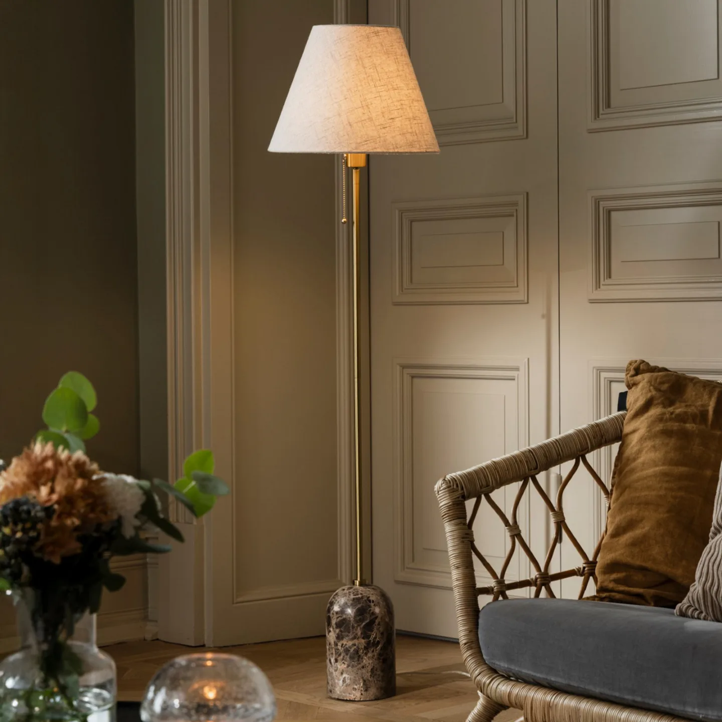 Globen Lighting Gino golvlampa Brun marmor