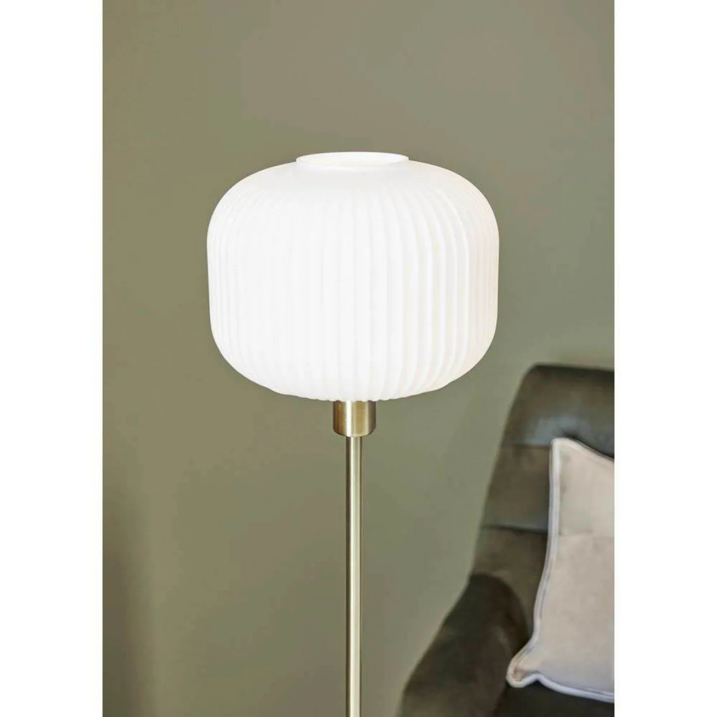 Sober Gulvlampe Brushed Brass/White - Markslöjd - Stue - Glass