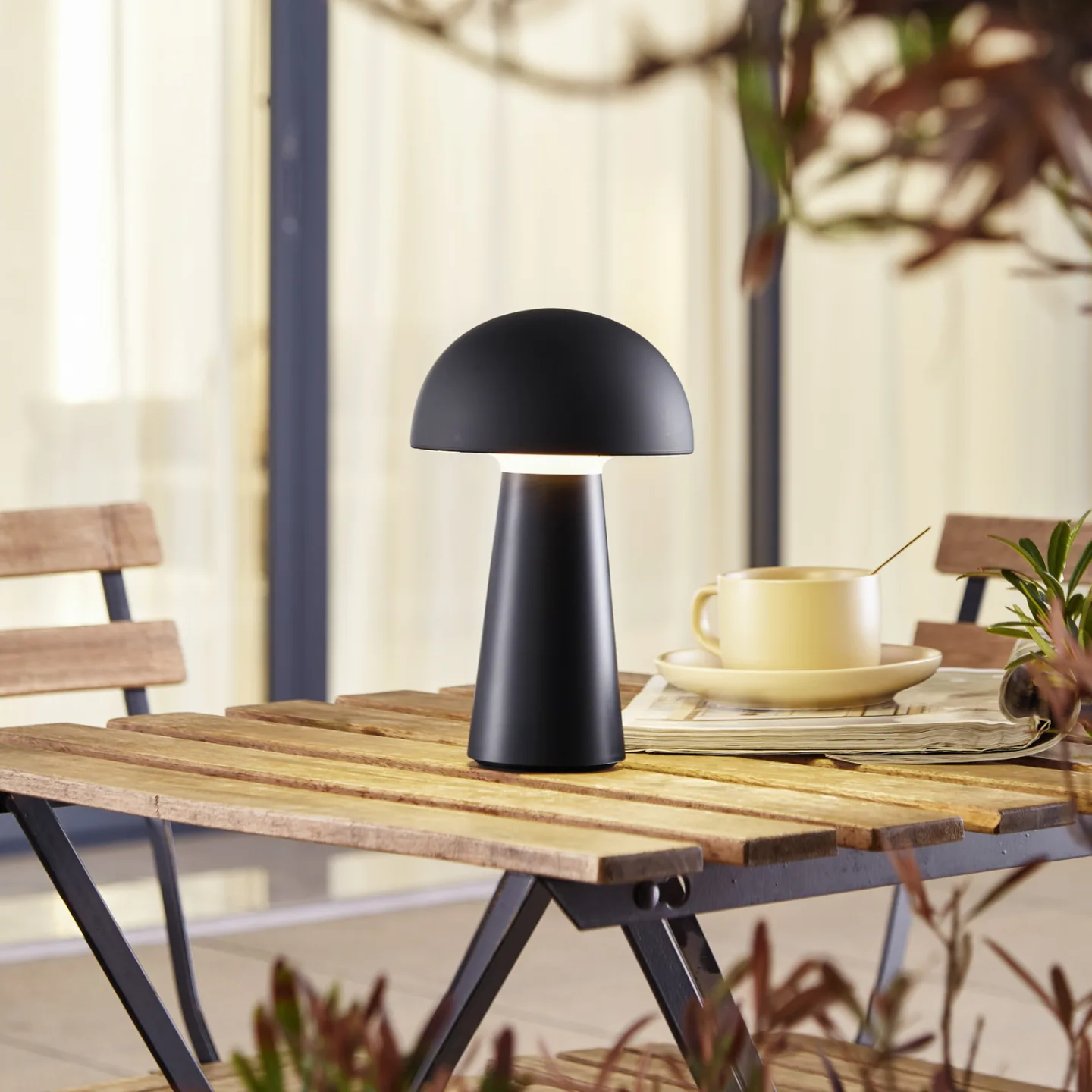 Zyre LED Portable Bordlampe IP44 Black - Lindby - Stue - Med skærm