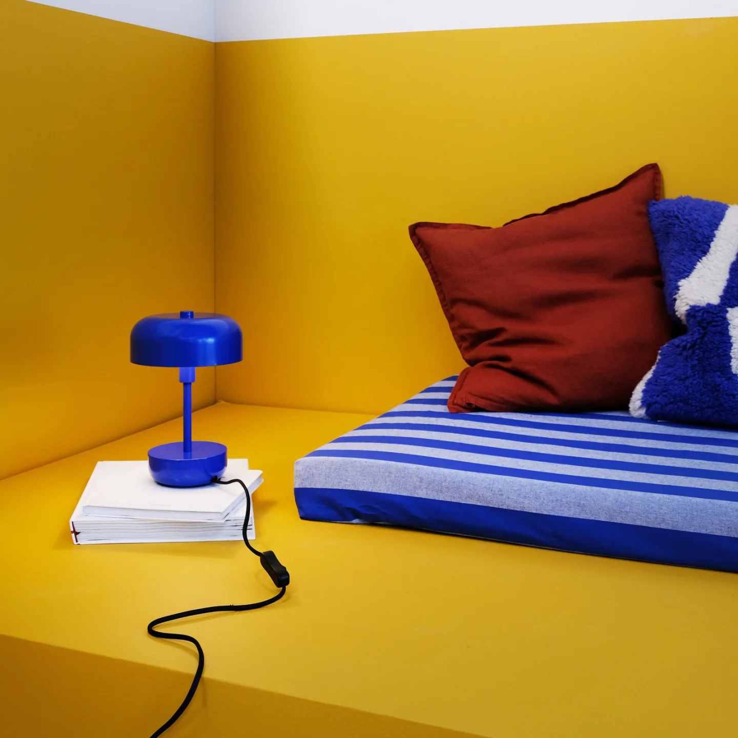 Haipot Tischleuchte Blue - Dyberg Larsen - Wohnzimmer - Modern - Metall - Mit Schirm