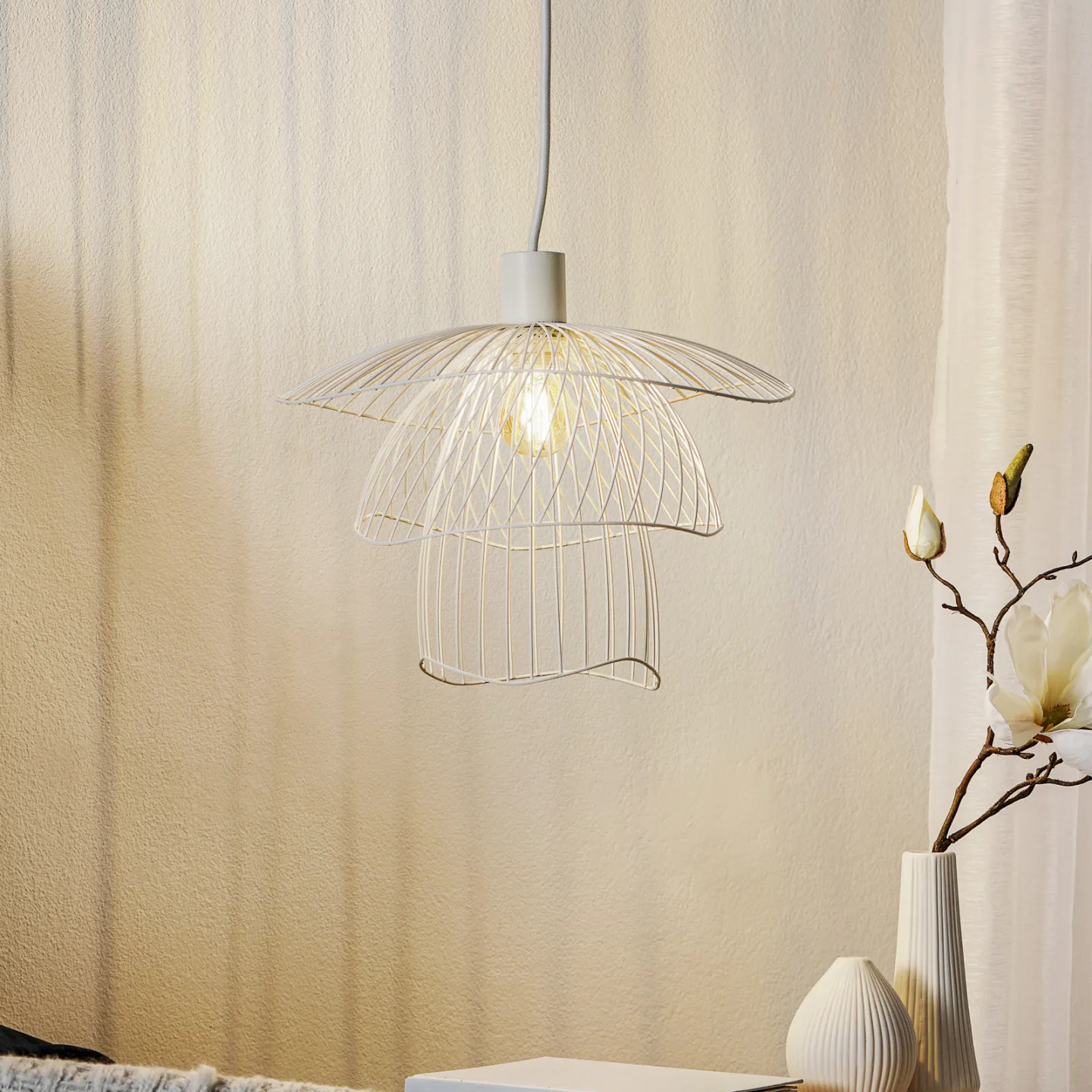 Papillon Pendel XS White - Forestier Papillon XS - Stue - Design - Metall - Med en lyskilde