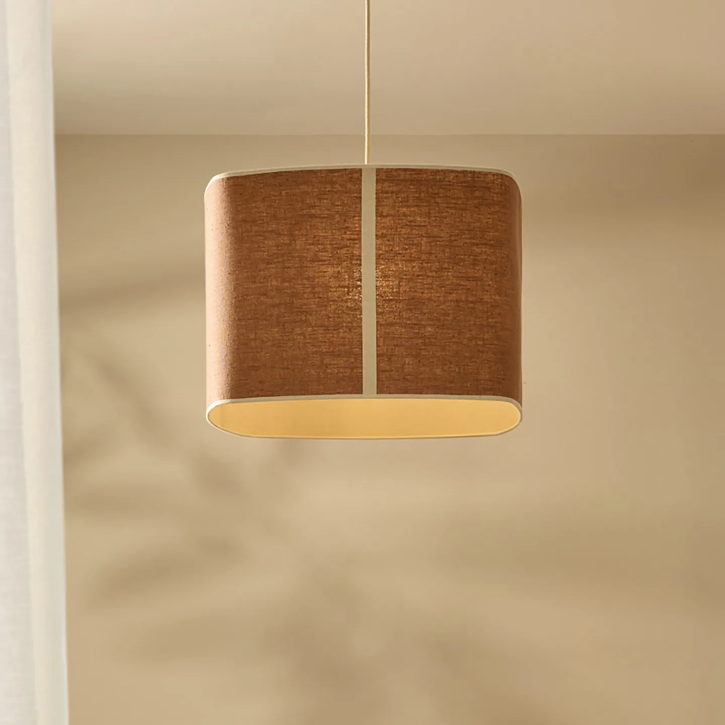 Dolce hængelampe, currygul - MARKET SET - Spisestue - Design - Stof / tekstil - Med én lyskilde