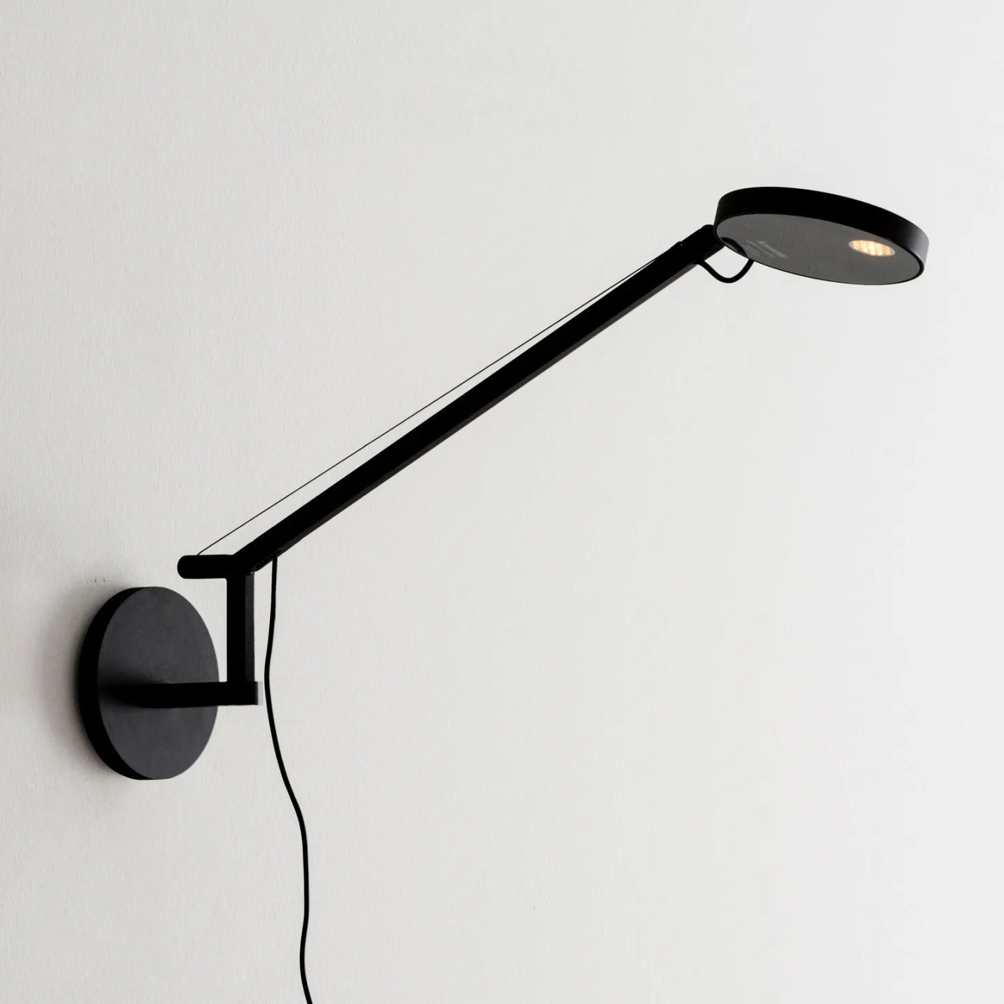Demetra Micro LED-Wandleuchte, 2.700 K, schwarz - Artemide - Arbeitszimmer / Büro - Design - Metall - Einflammig